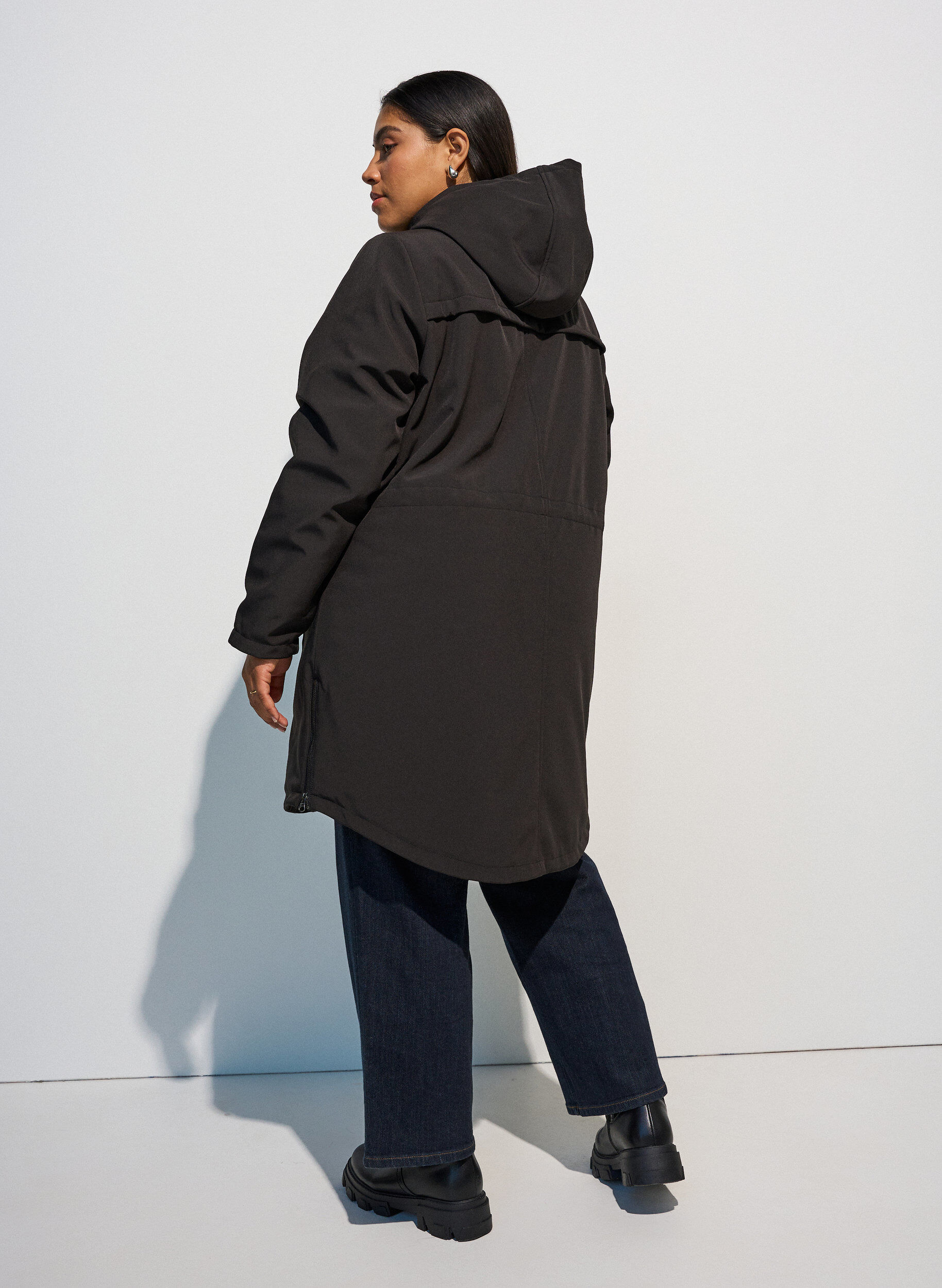 ZizzifashionWater-repellent softshell jacket with quilted lining, Black, Model image number 2