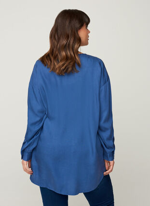 V-neck lyocell shirt, Blue denim, Model image number 1