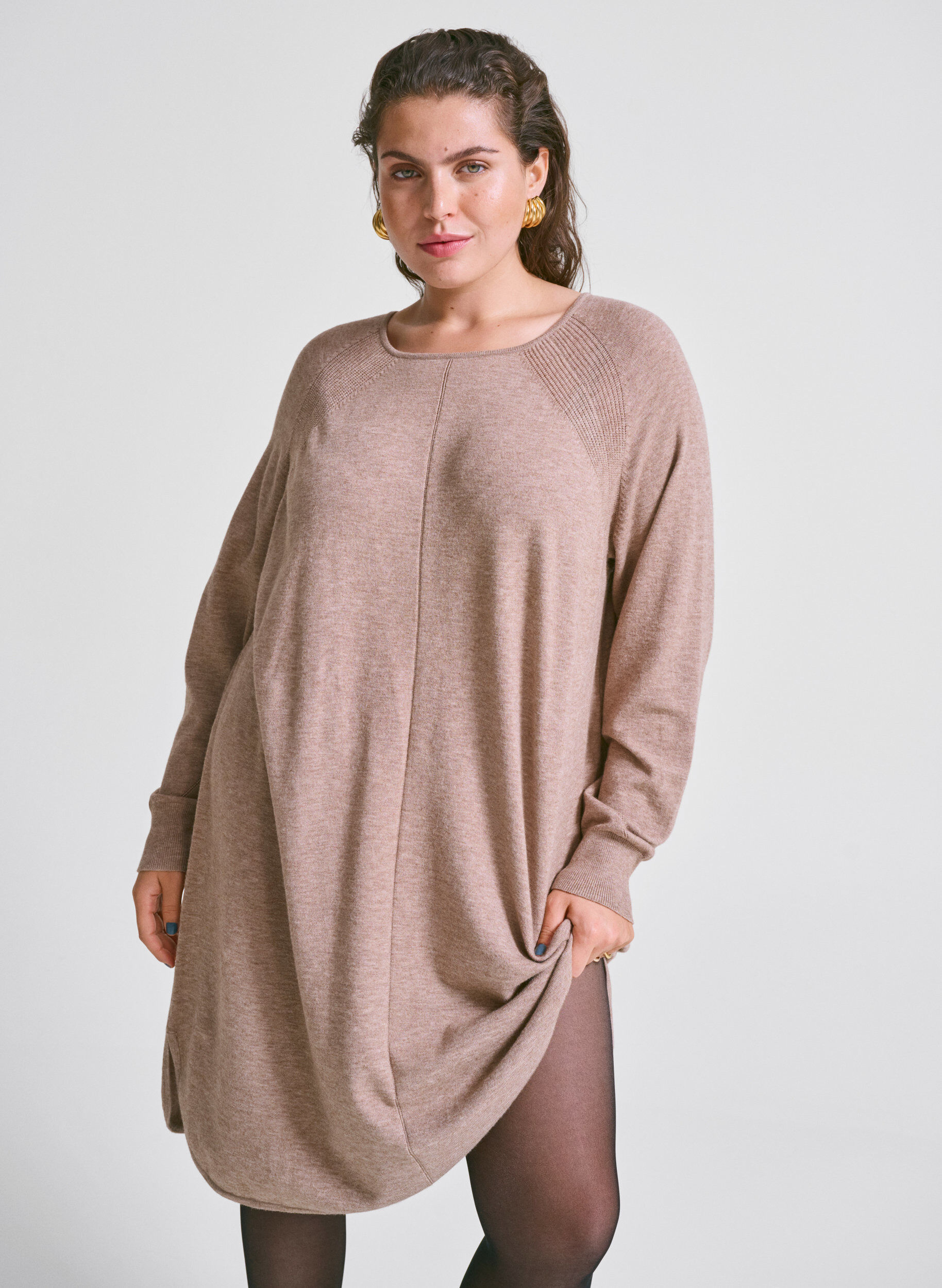 Zizzifashion Knitted dress with a round neck and knitted pattern, Fossil Mel., Image image number 0