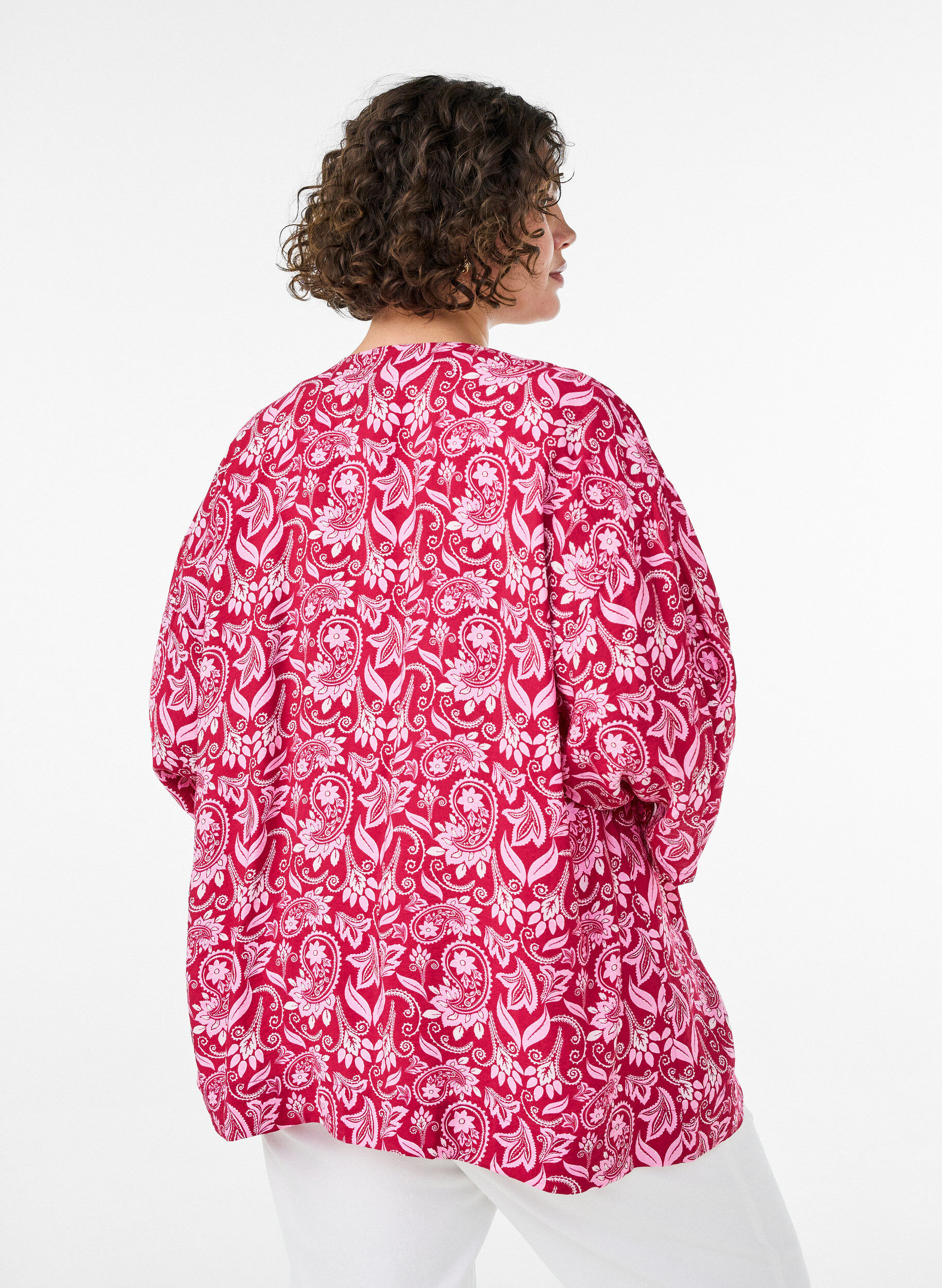 Zizzifashion Short viscose kimono with 3/4 sleeves, Pink, Model image number 2