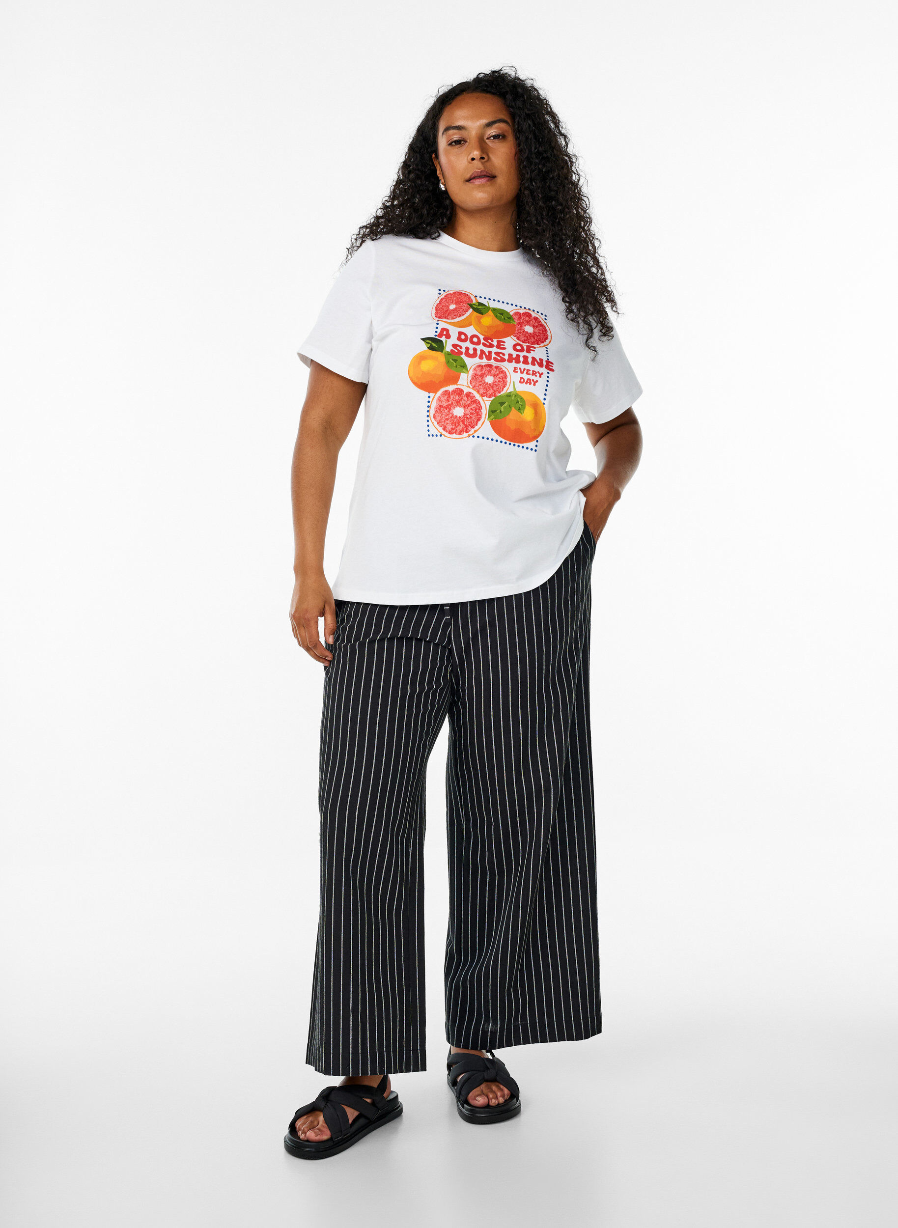 Zizzifashion Loose trousers with high waist and pockets, Black, Model image number 1