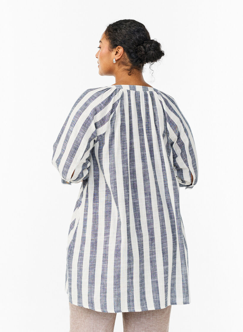 Cotton tunic with a V-neck, Blue, Model image number 2