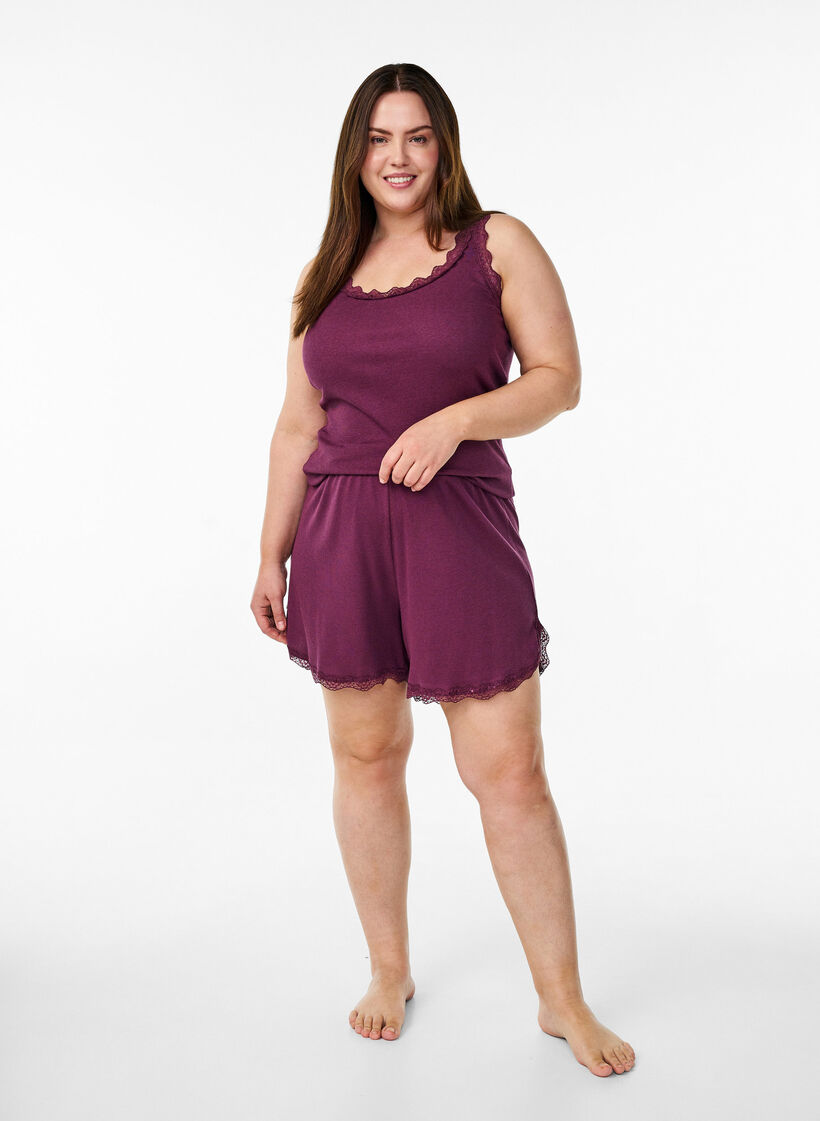 Loose night shorts with ribbed texture and lace trim, Dark Bordeaux, Model image number 1