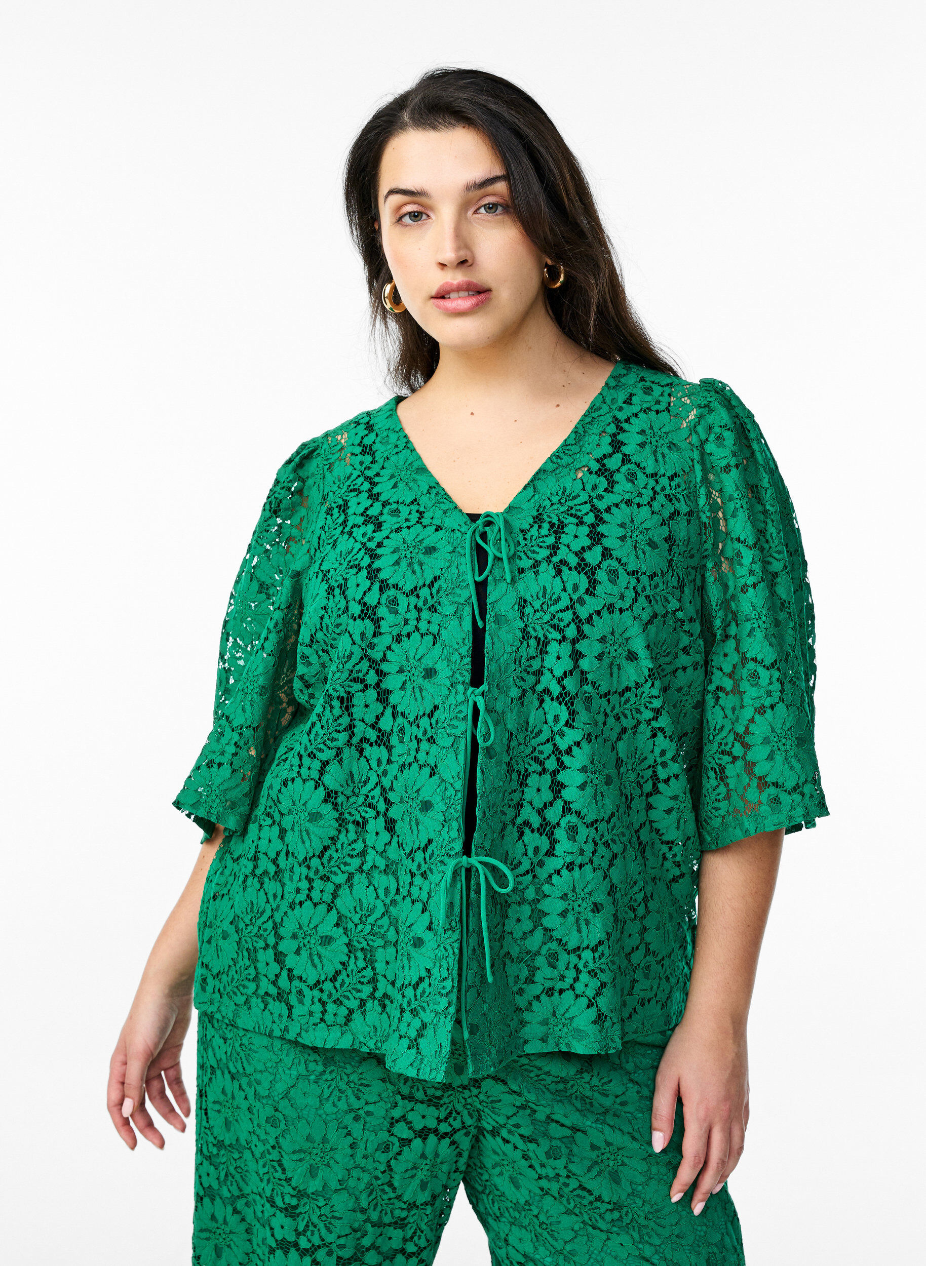 Zizzifashion Lace blouse with 3/4 sleeves and bows on the front, Green, Model image number 0