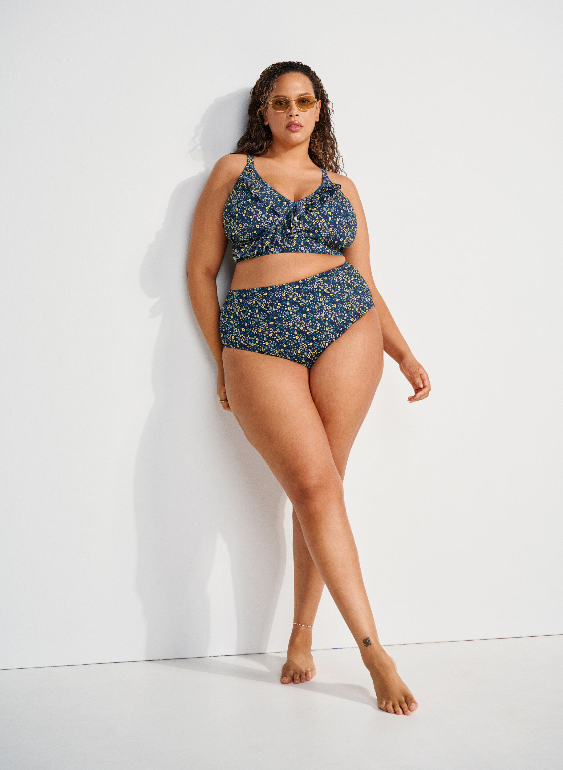 Bikini briefs with print and high waist