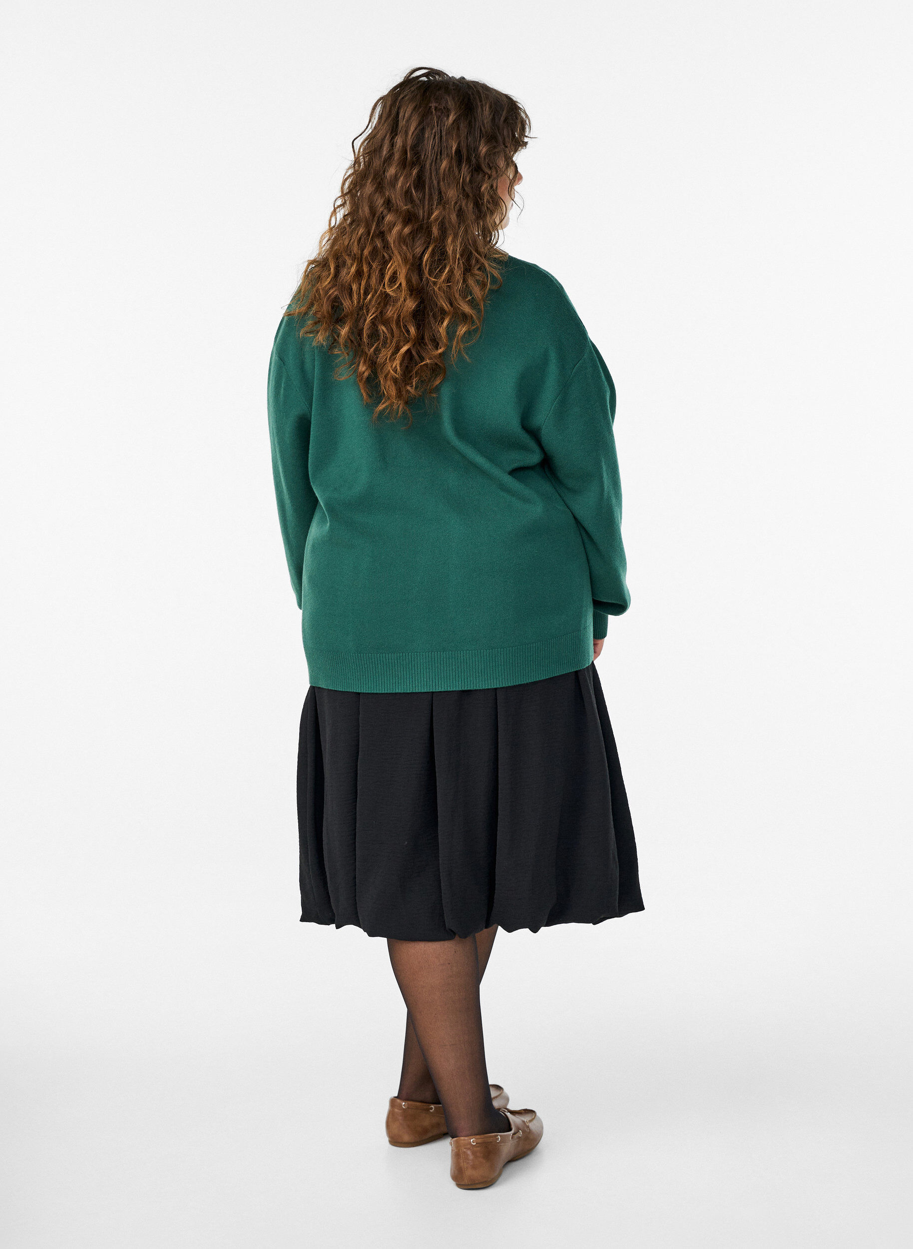 Zizzifashion Mid-length balloon skirt with an elastic waistband, Black, Model image number 1