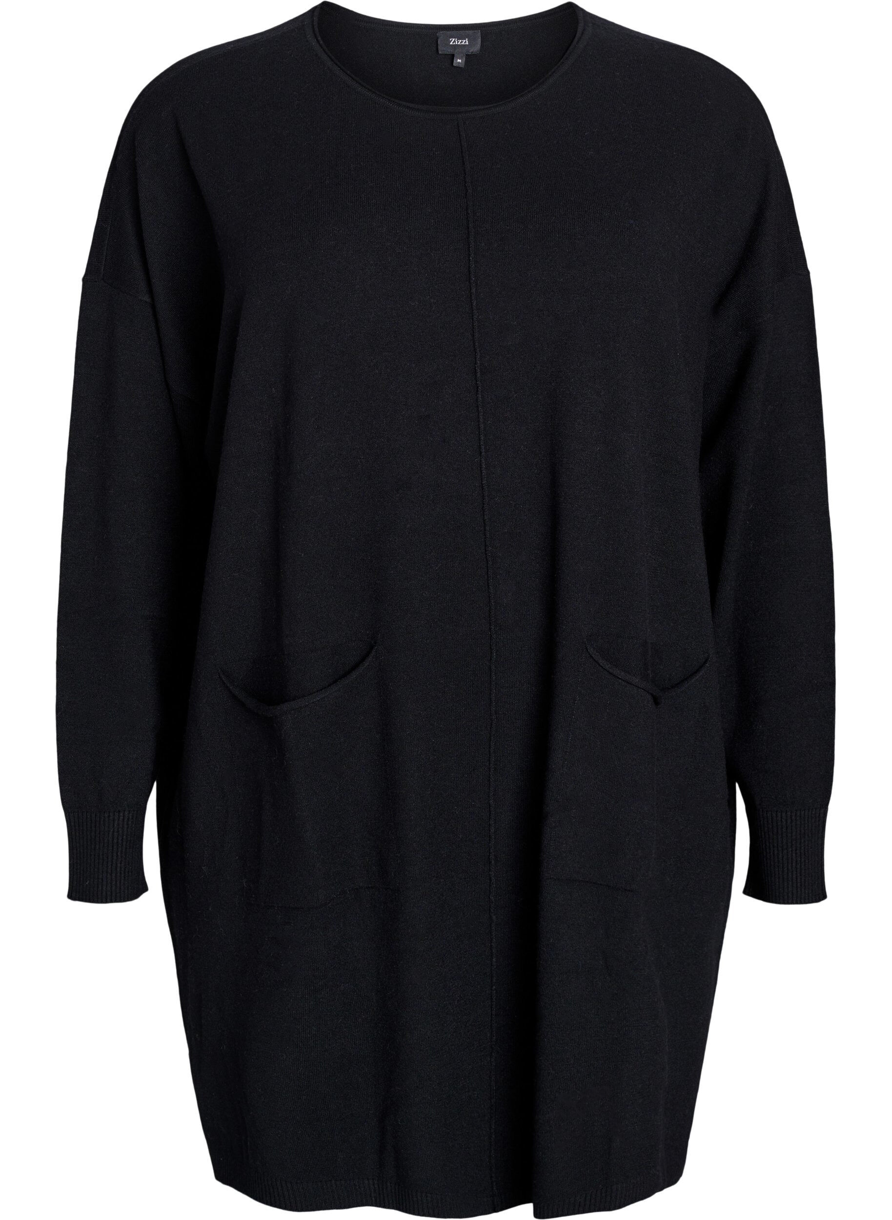 Short knit dress with centre seam and pockets