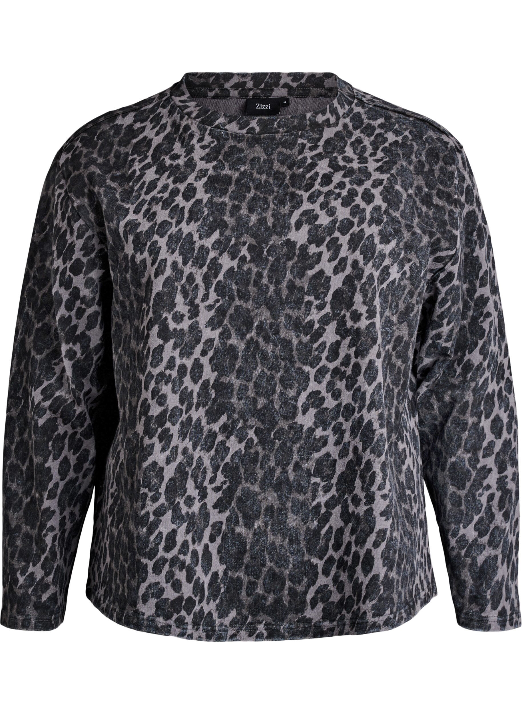 Washed sweatshirt with leopard print