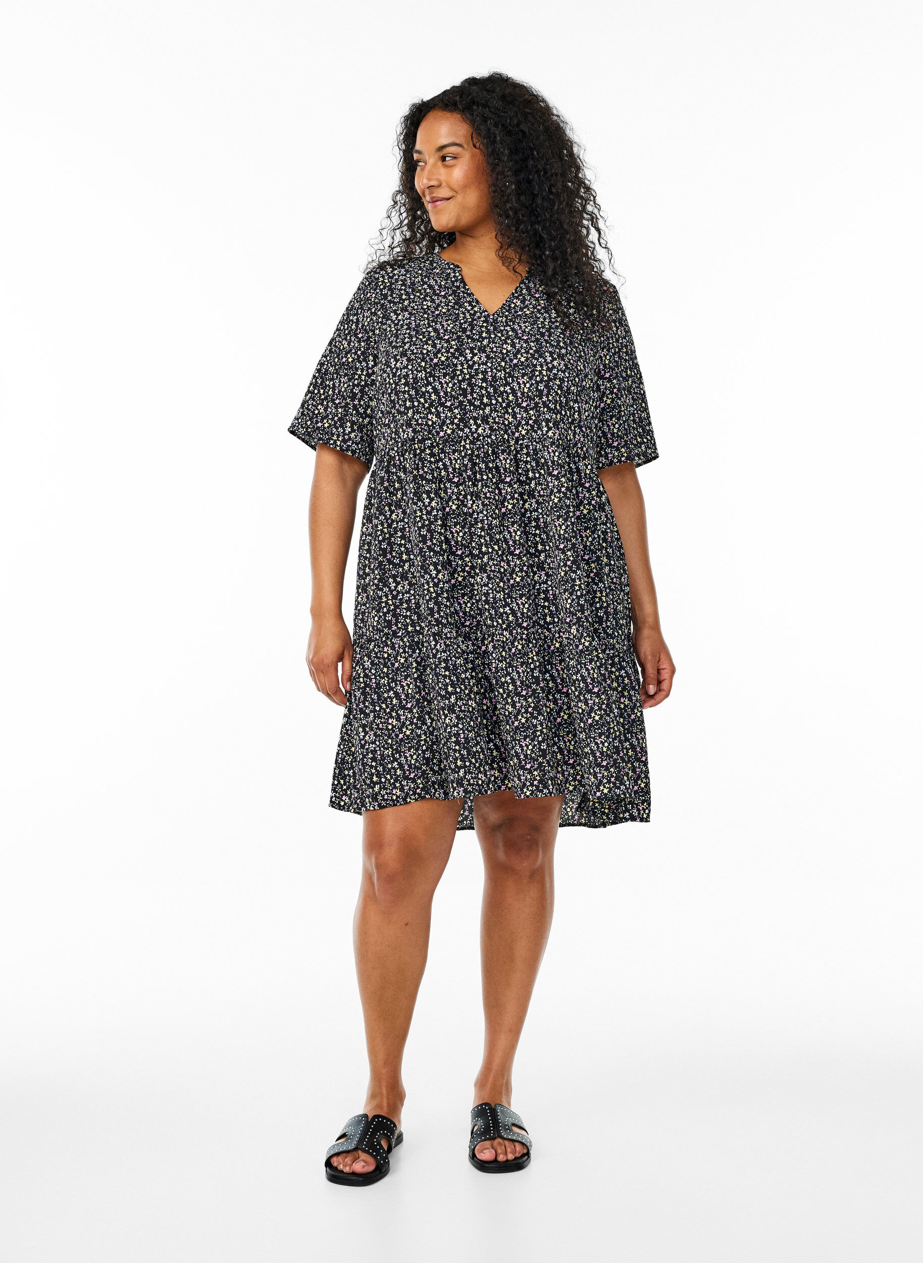 ZizzifashionShort sleeve dress with a-line and cutlines, Black, Model image number 1