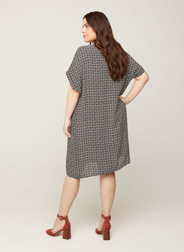 Short-sleeved viscose dress, Graphic AOP, Model image number 1