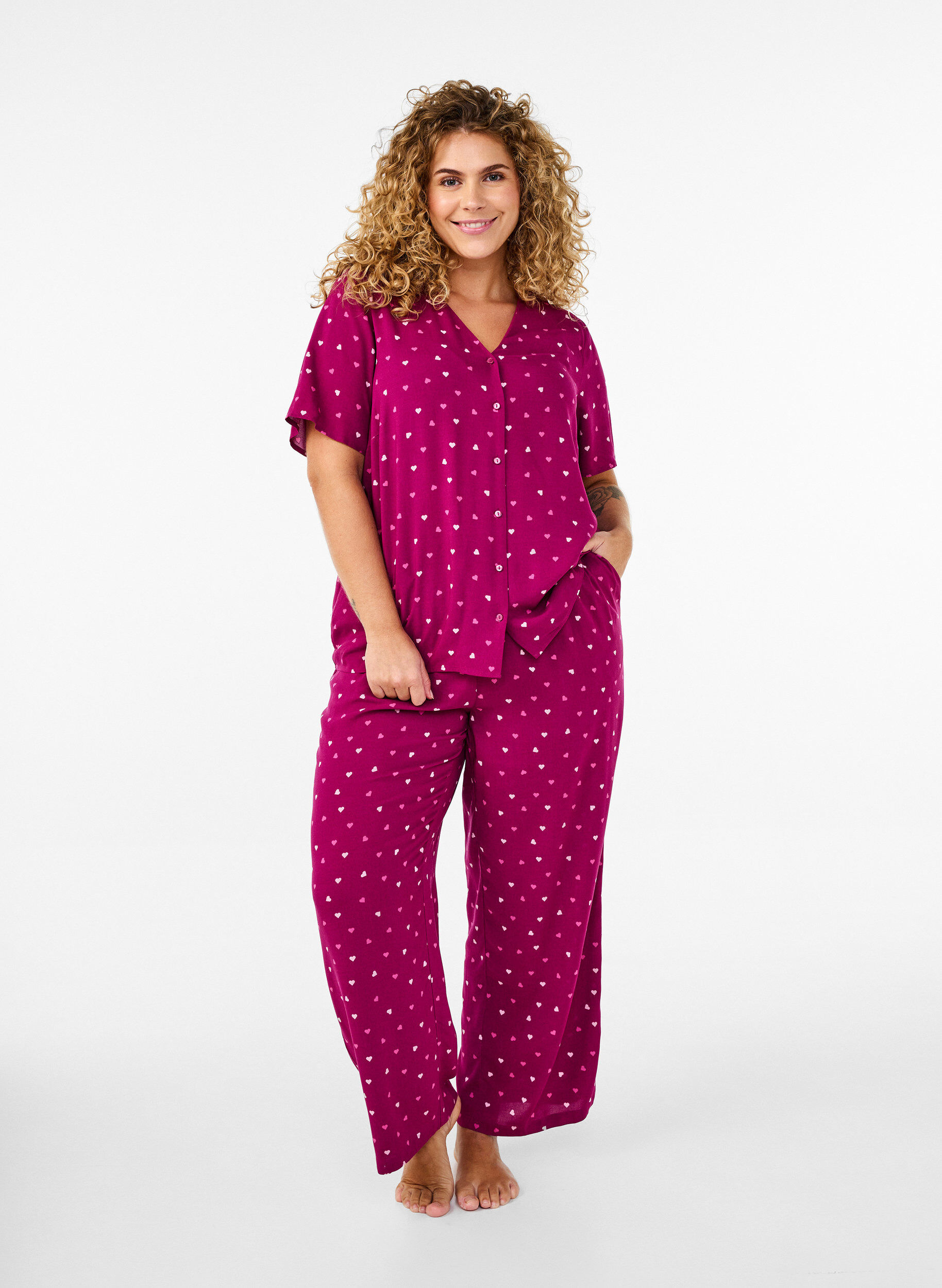 Zizzifashion Loose night trousers with hearts, Boysenberry w. Heart, Model image number 0