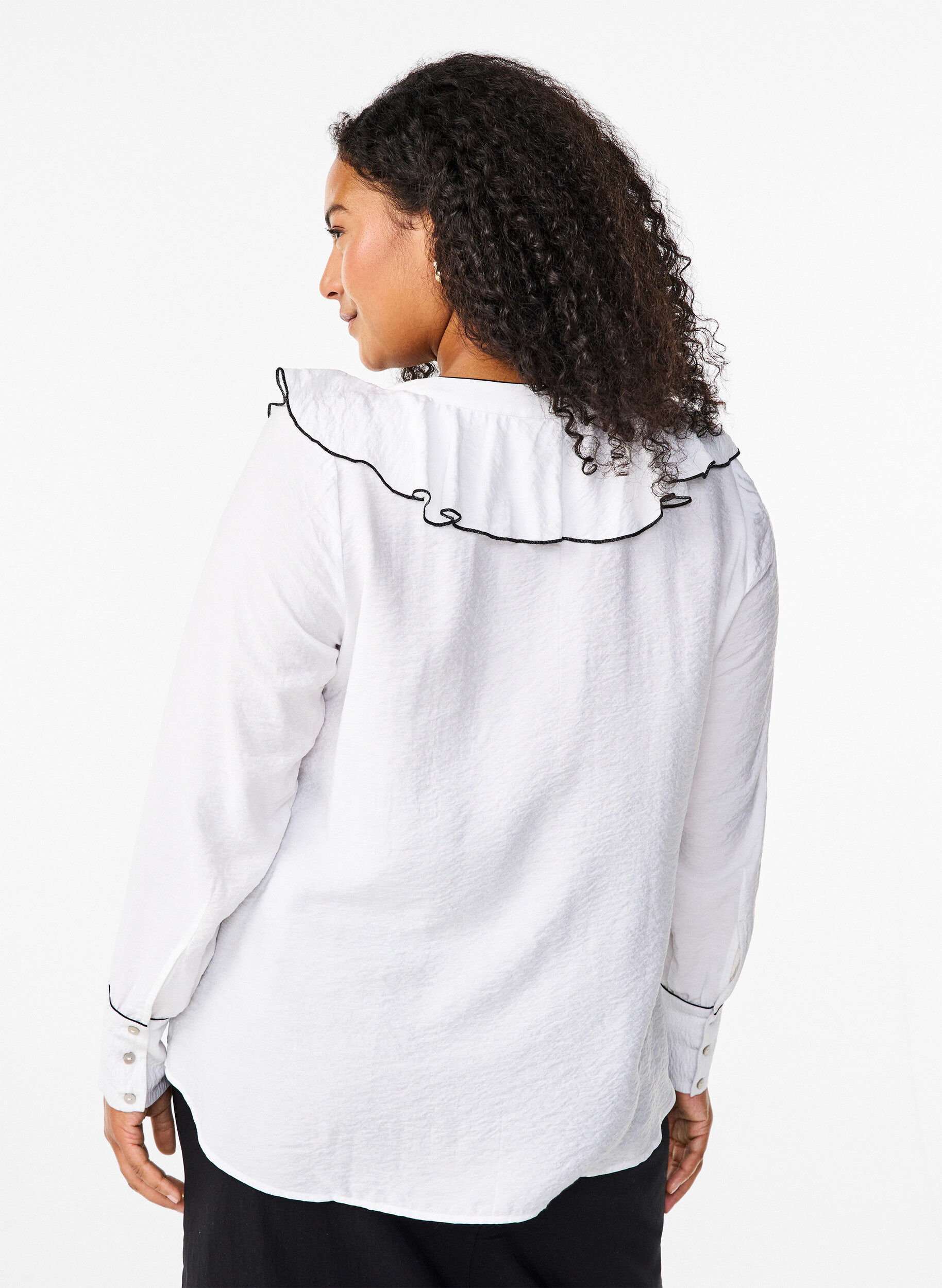 Zizzifashion Long-sleeved viscose shirt blouse with ruffle, White, Model image number 2