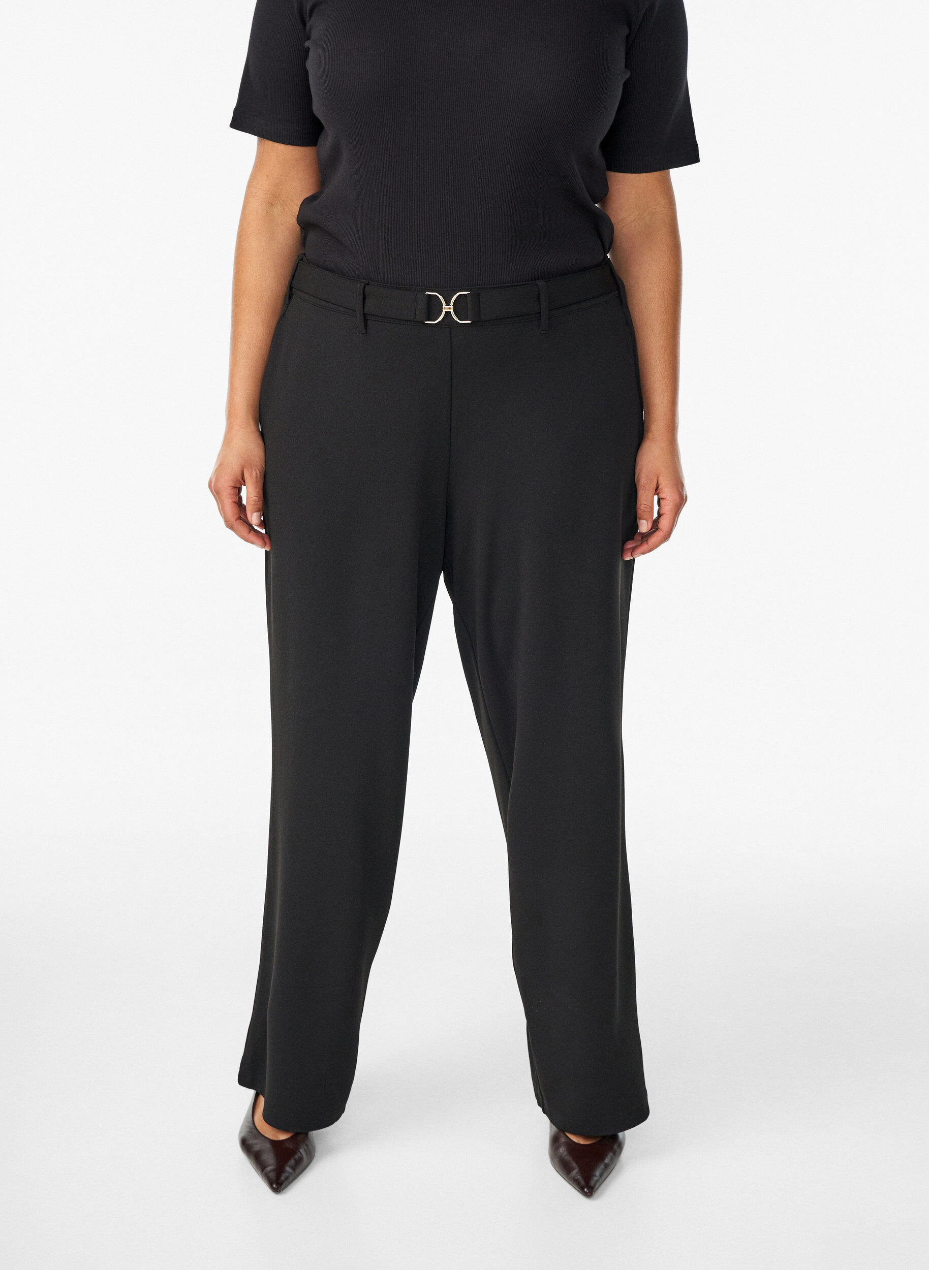 Zizzifashion High-waisted trousers with belt detail and gold buckle, Black, Model image number 2