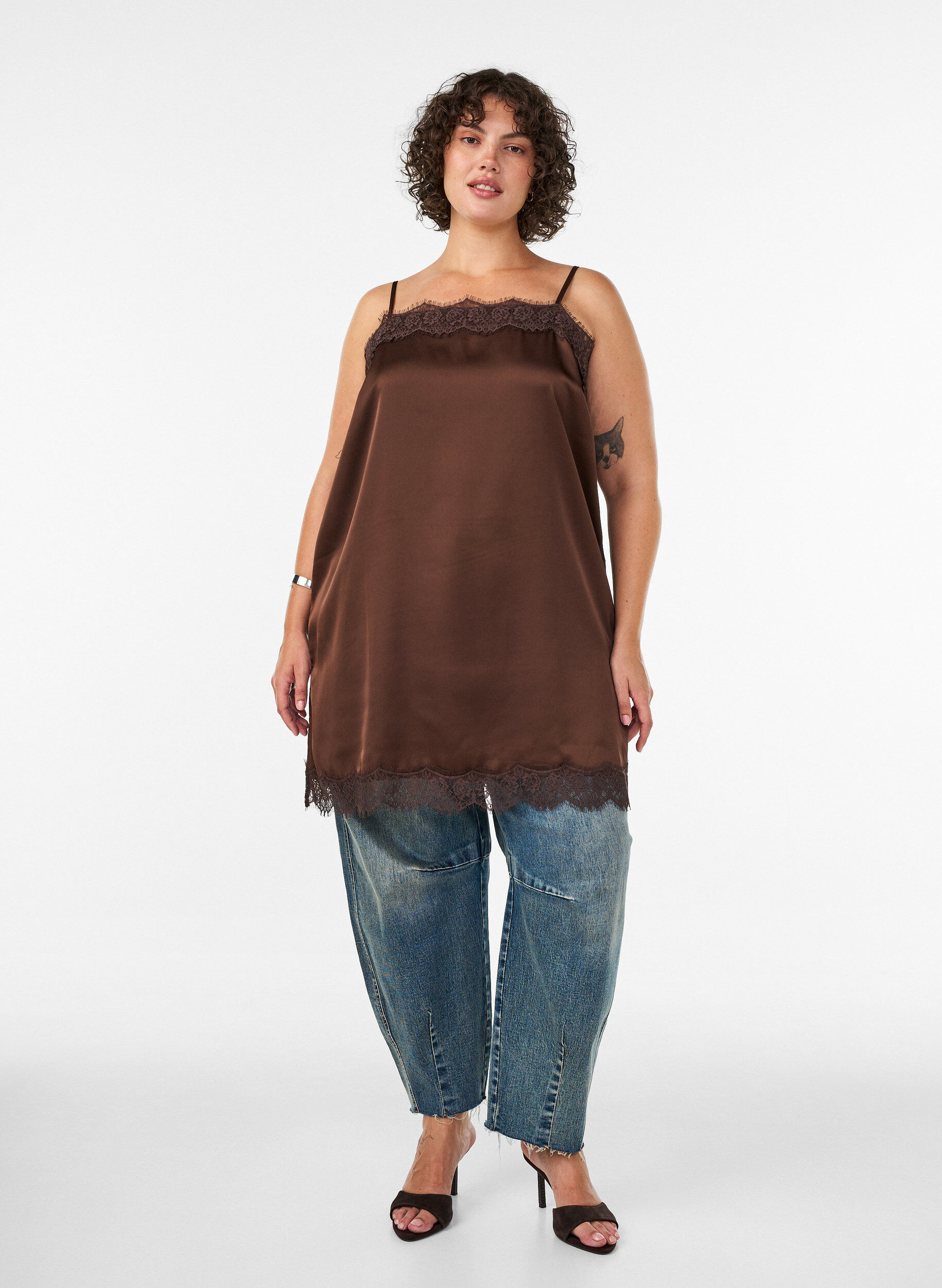 ZizzifashionLong satin top with lace edges, Brown, Model image number 1