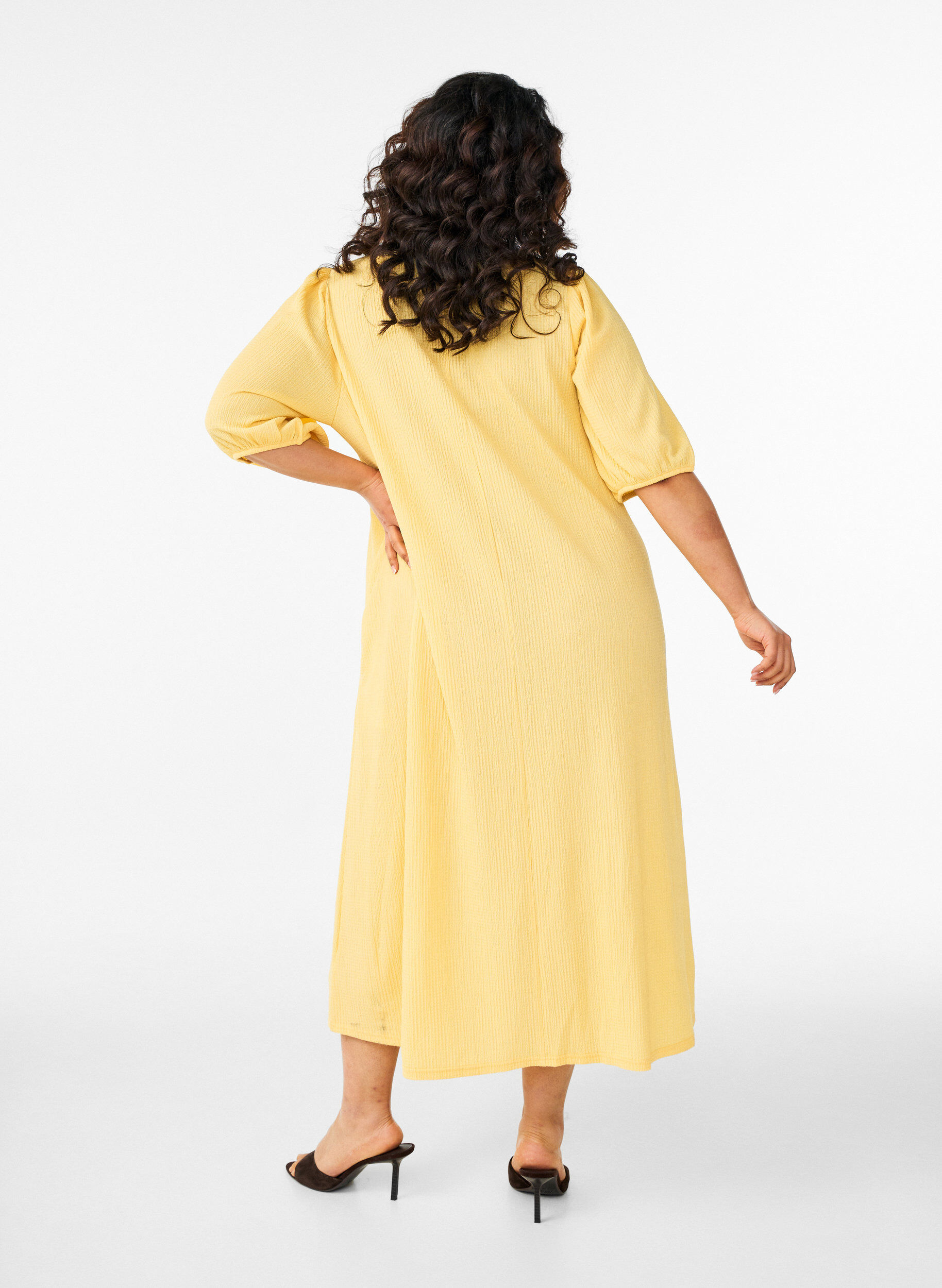 Zizzifashion Midi dress with V-neck and texture, Yellow, Model image number 1