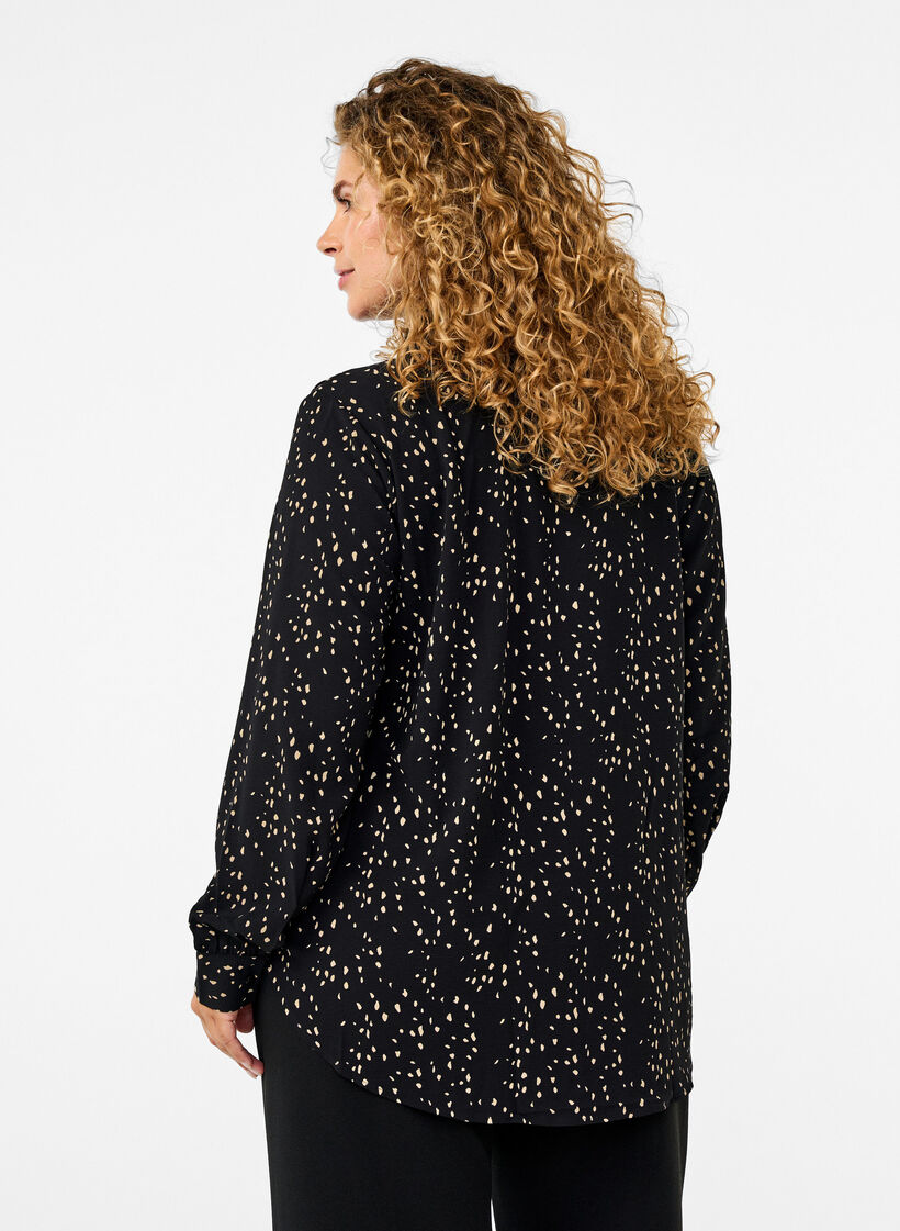 Dotted shirt with collar, Black w. Dot AOP, Model image number 1