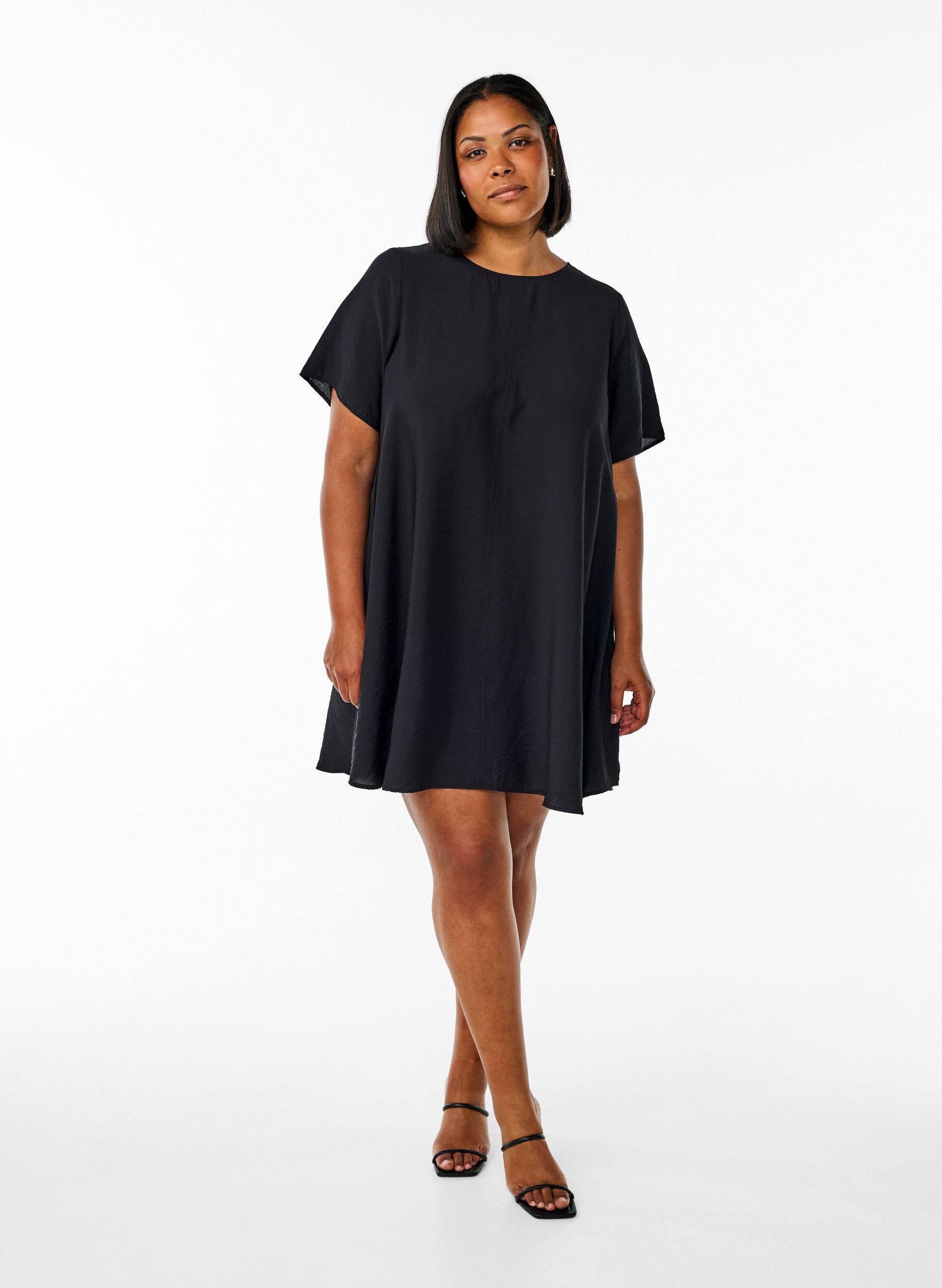 Zizzifashion A-line viscose dress with short sleeves, Black, Model image number 1