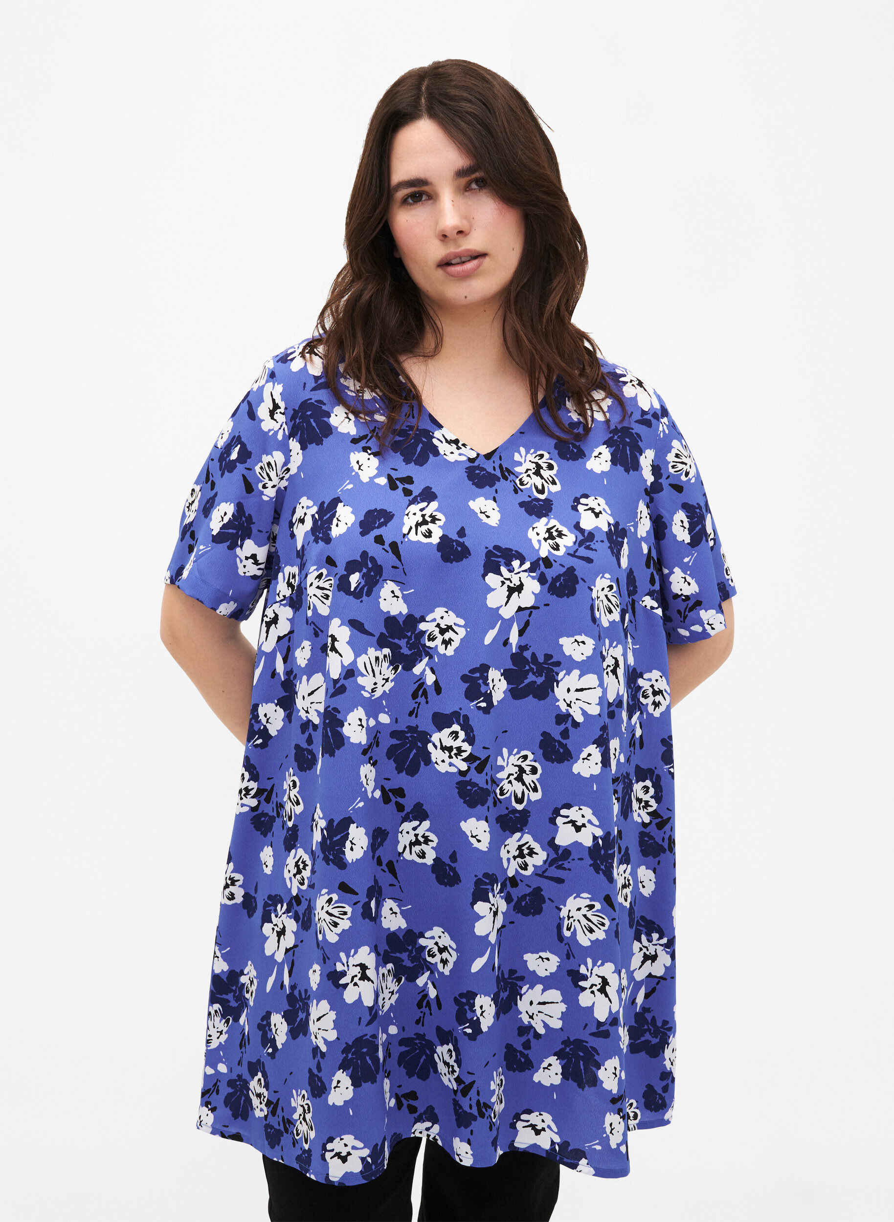 Zizzifashion FLASH - Tunic with v neck and print, Amparo Blue Flower, Model image number 0