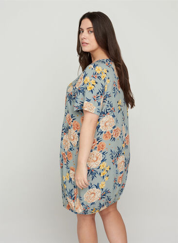 Short-sleeved viscose dress with print, Light Blue Flower, Model image number 1