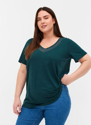 Short-sleeved T-shirt with V-neck and mesh, Ponderosa Pine, Model image number 0