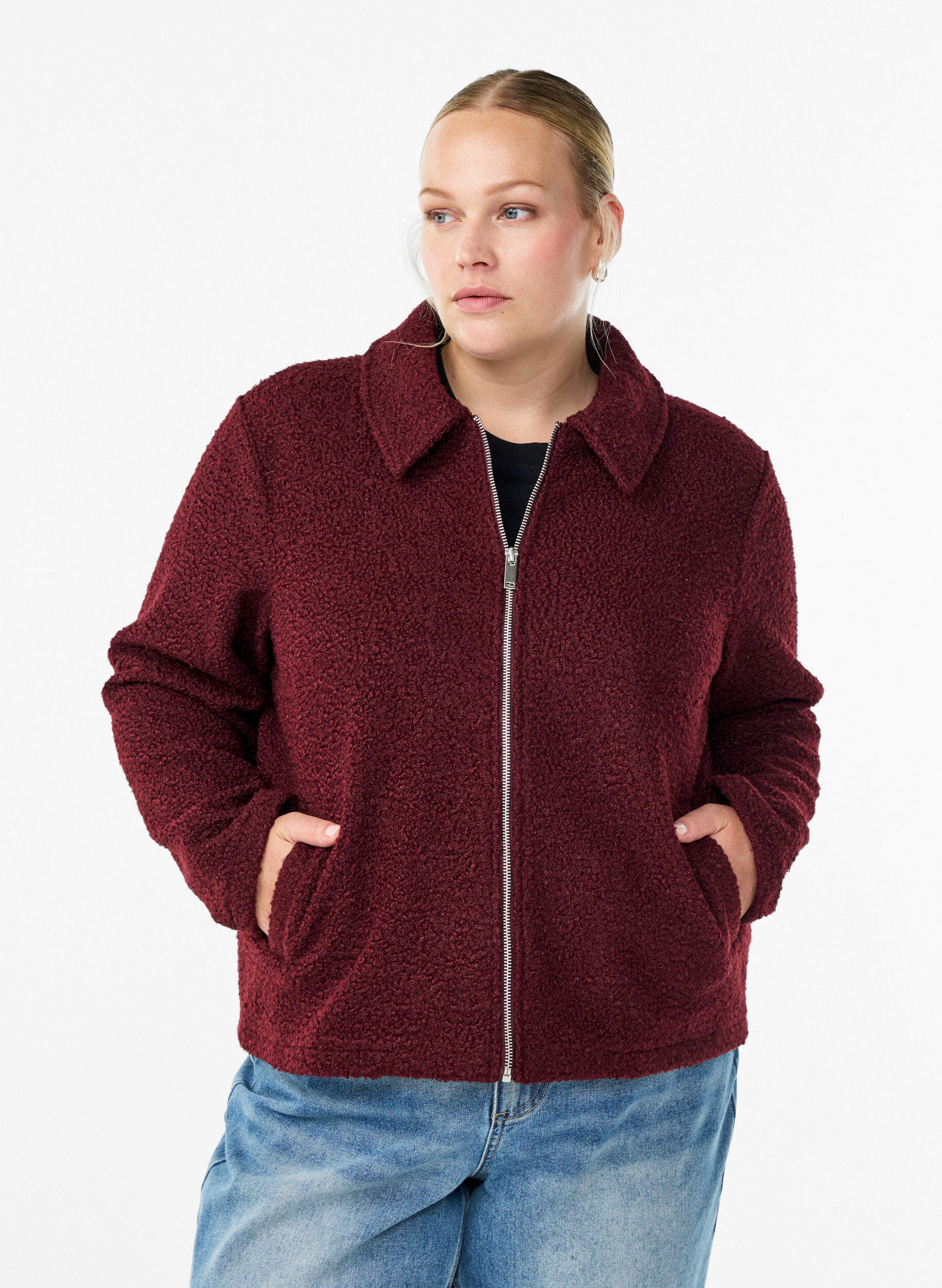 Short jacket with zipper, Dark Bordeaux, Model