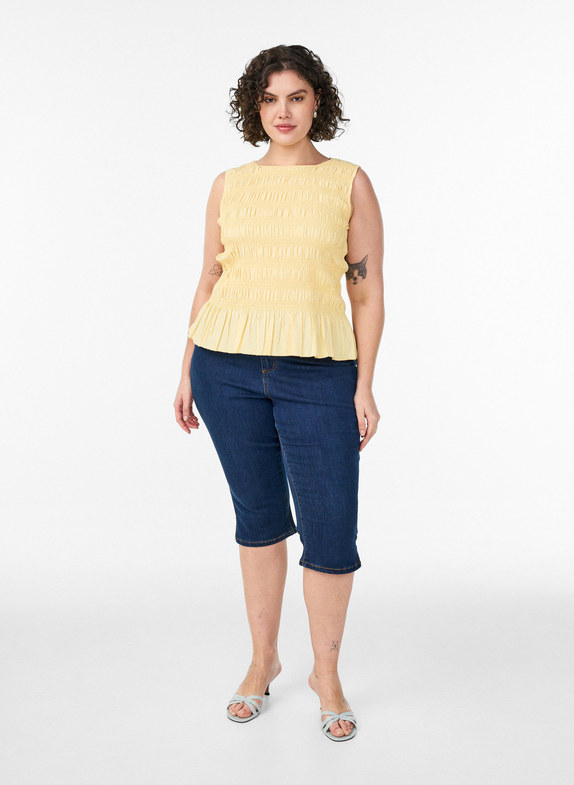 Zizzifashion Smock top with boat neck and peplum hem, Yellow, Model image number 1