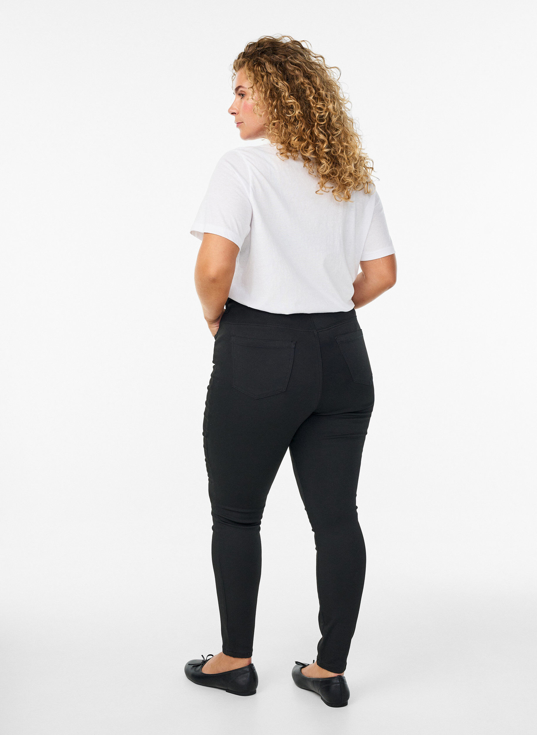 Zizzifashion Stay Black Amy high-waisted jeans, Black, Model image number 1