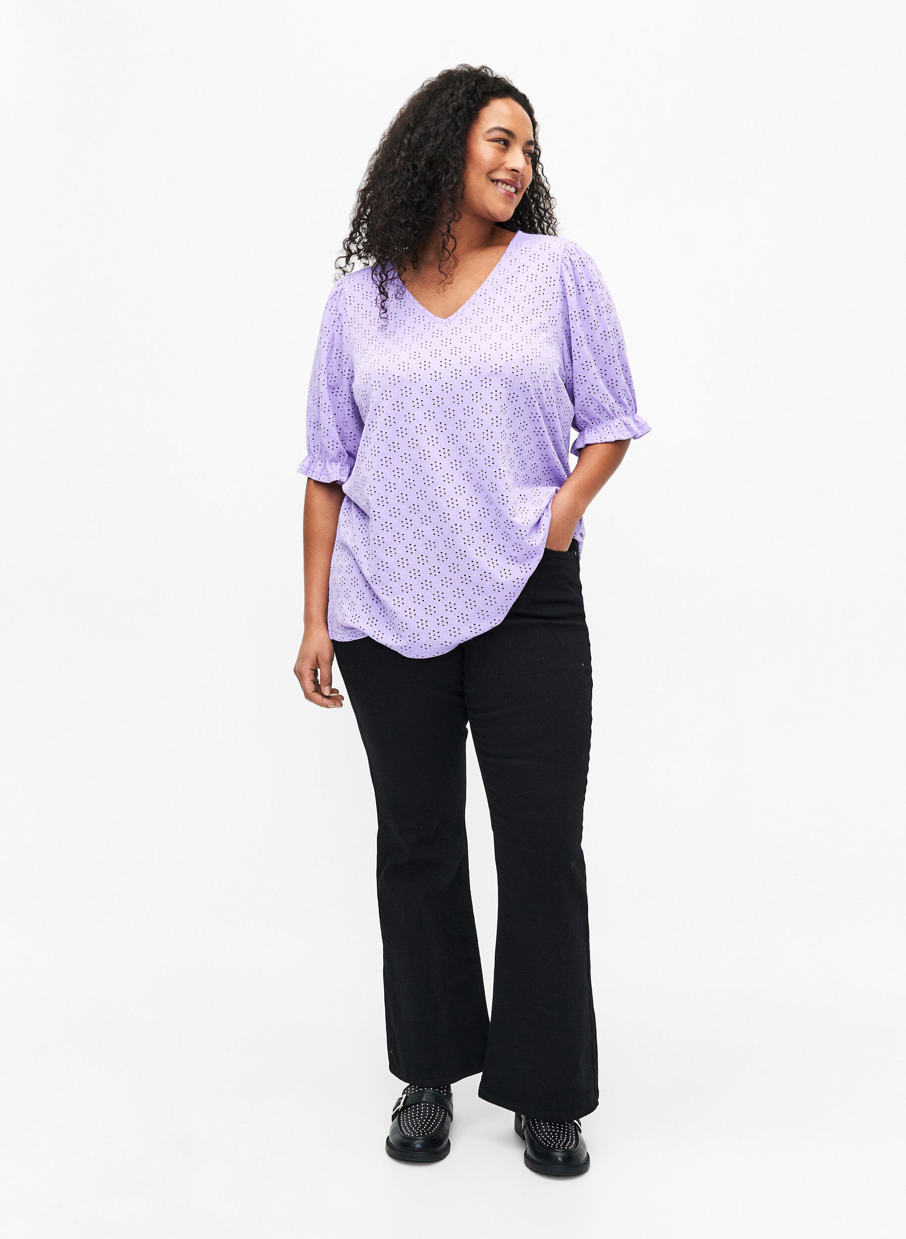 Zizzifashion V-neck blouse with hole pattern, Viola, Model image number 2