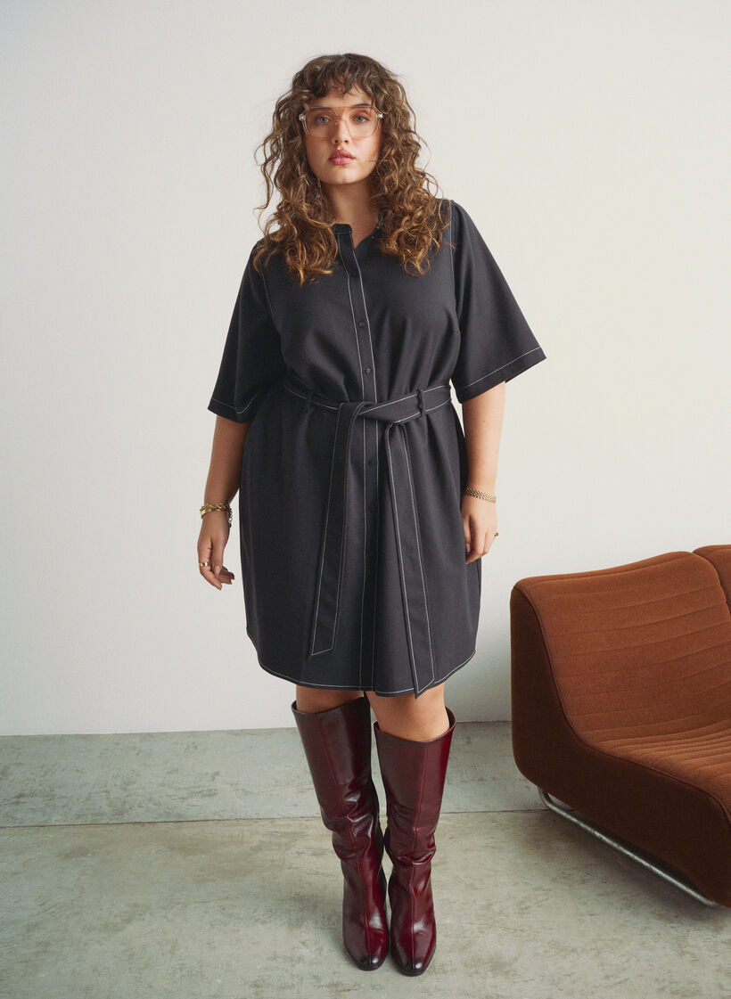 Short shirt dress with contrast stitching and tie belt, Black, Image