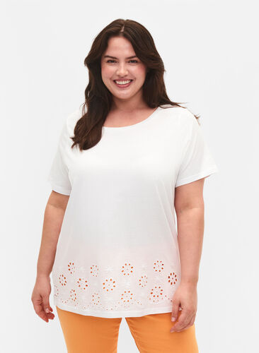 T-shirt in cotton with embroidery anglaise, Bright White, Model image number 0