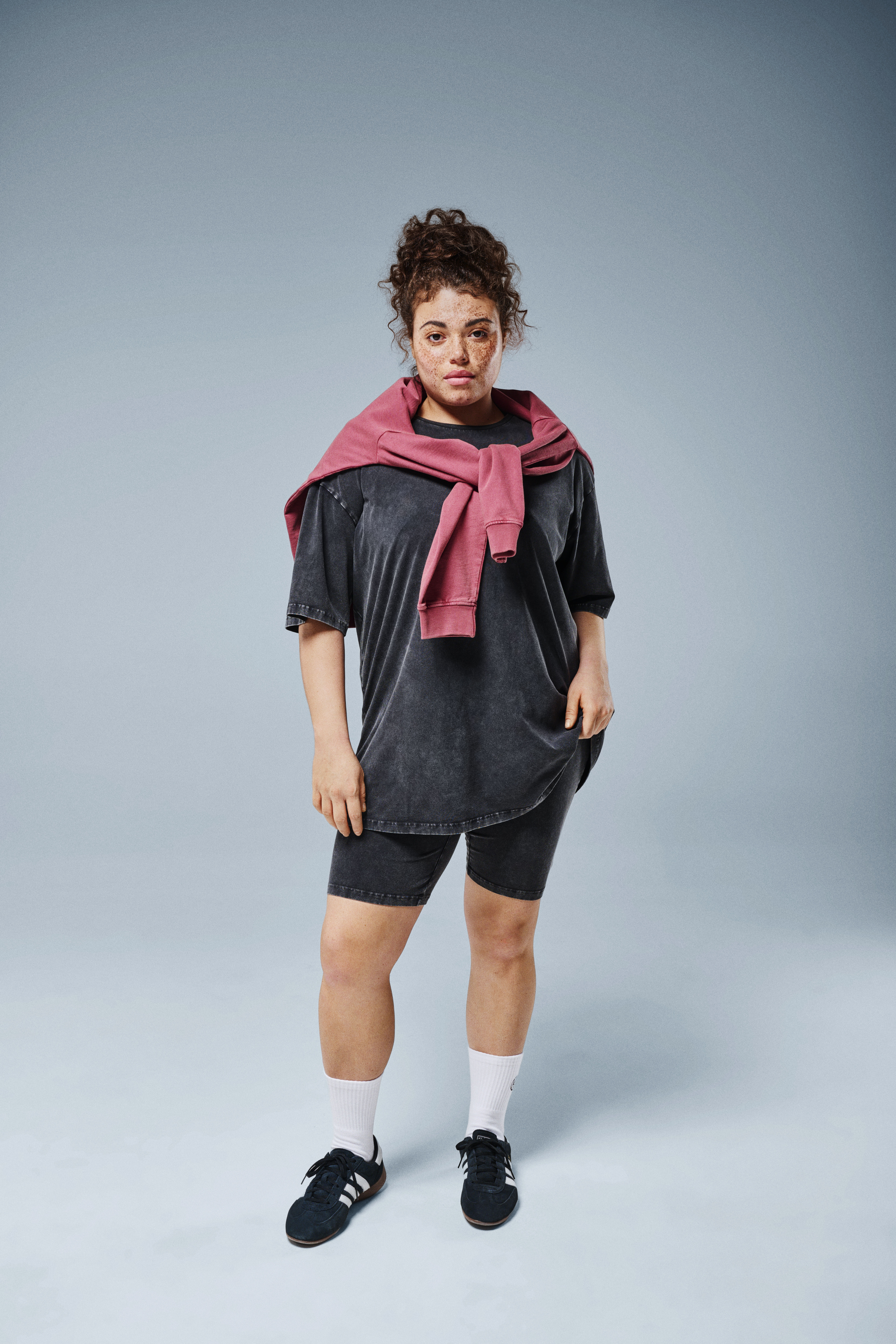 Zizzifashion Sweatshirt with washed look, , Model