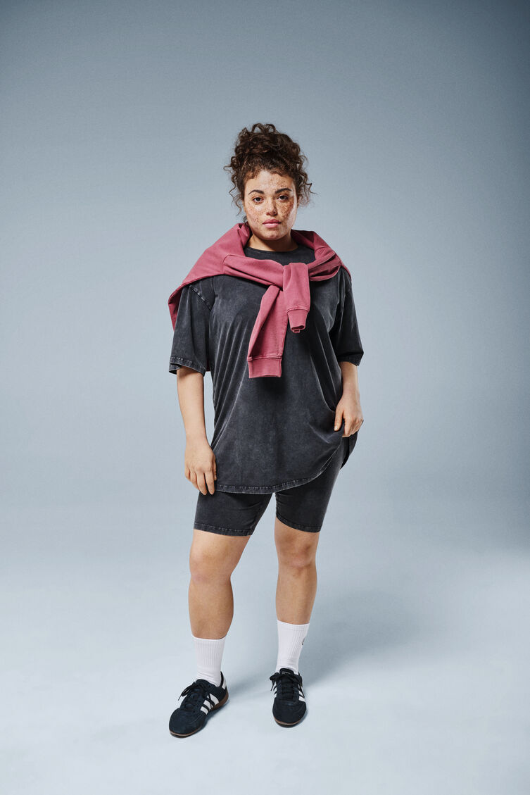 Sweatshirt with washed look, , Model