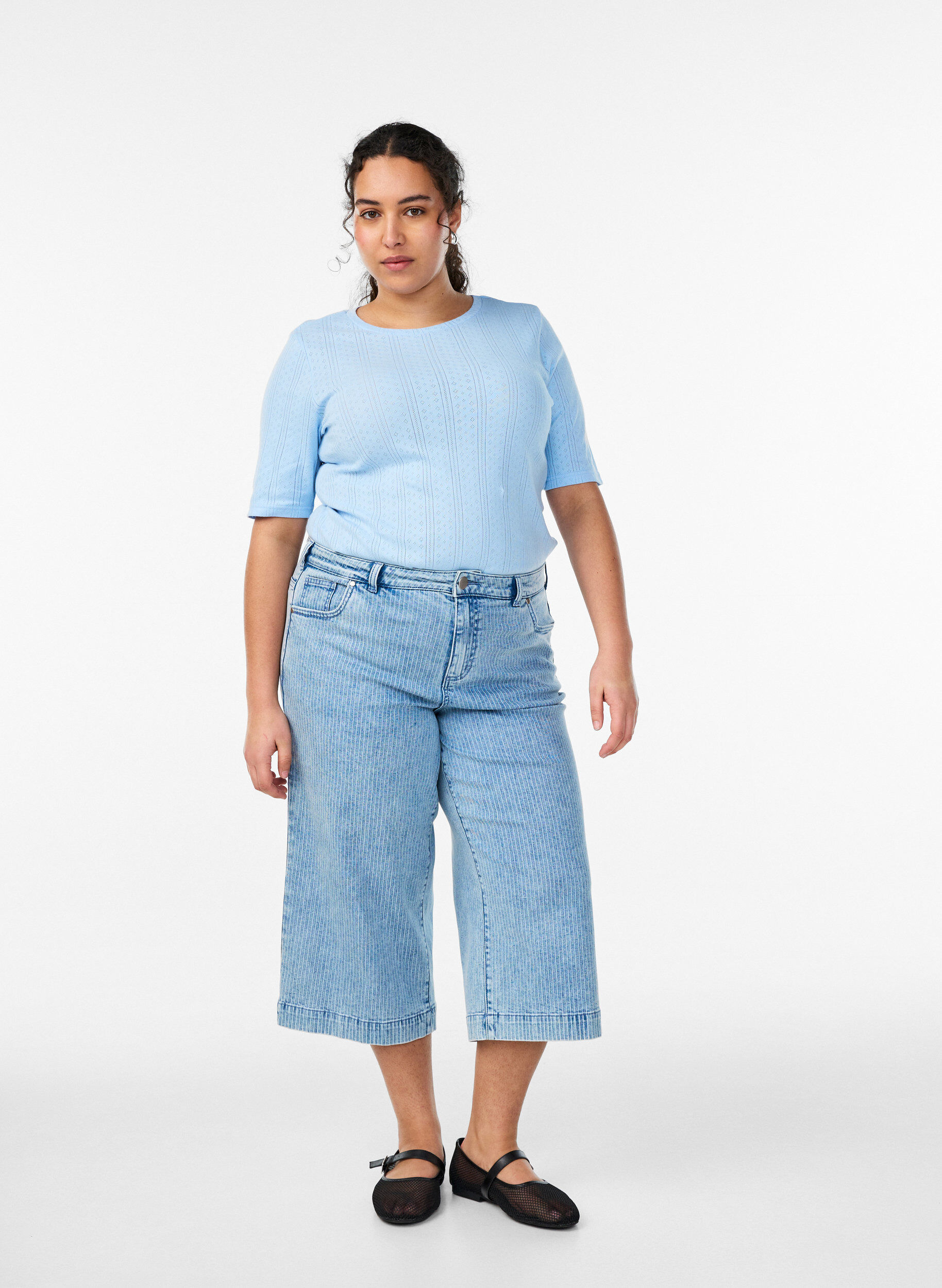 Zizzifashion Pinstriped wide-leg culotte jeans, Light Blue, Model image number 0