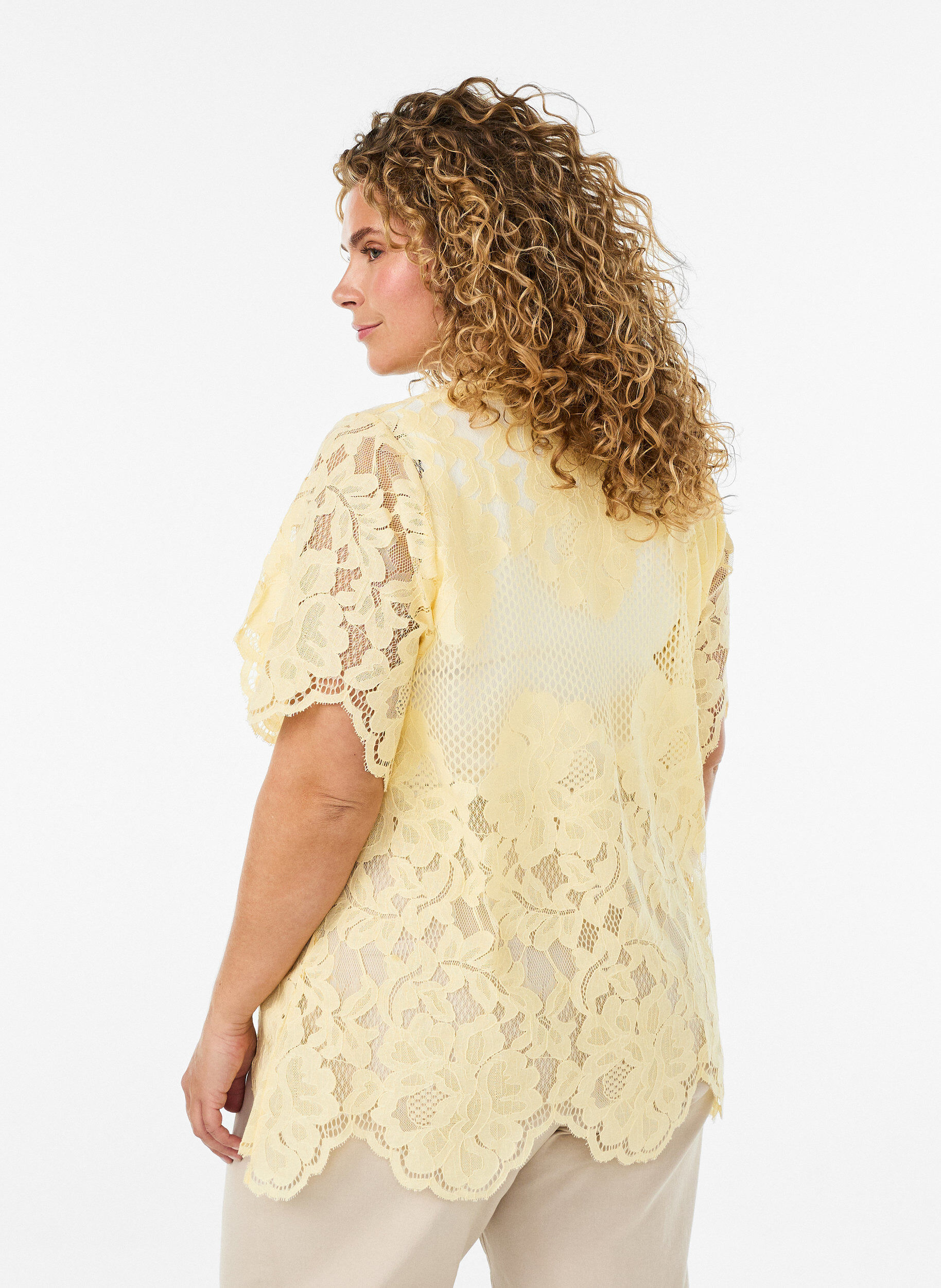 Zizzifashion Lace blouse with ruffle collar and short sleeves, Yellow, Model image number 2