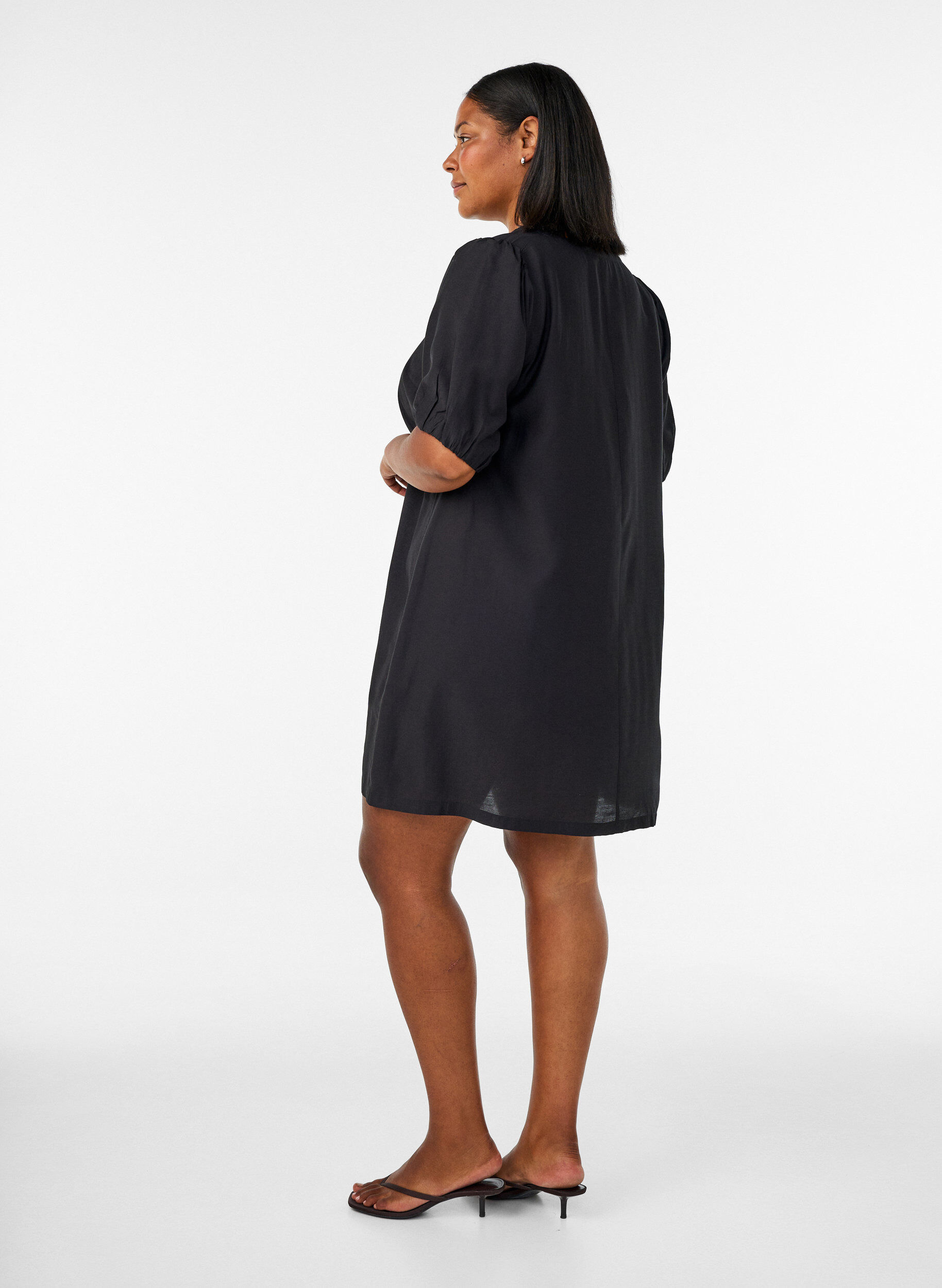 ZizzifashionShort A-line dress with V-neck, Black, Model image number 2