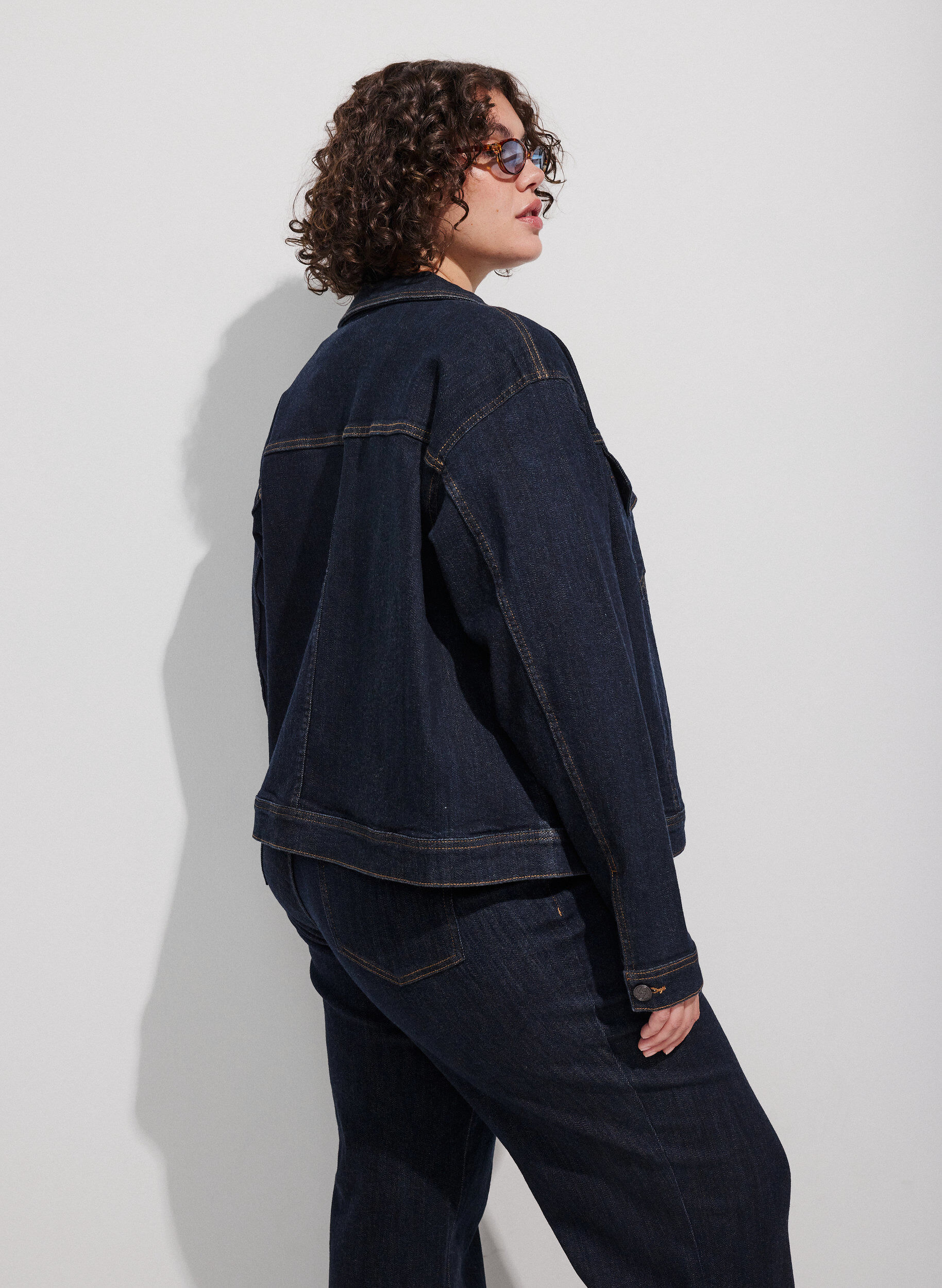 ZizzifashionClassic denim jacket with contrast stitching, Blue, Model image number 2
