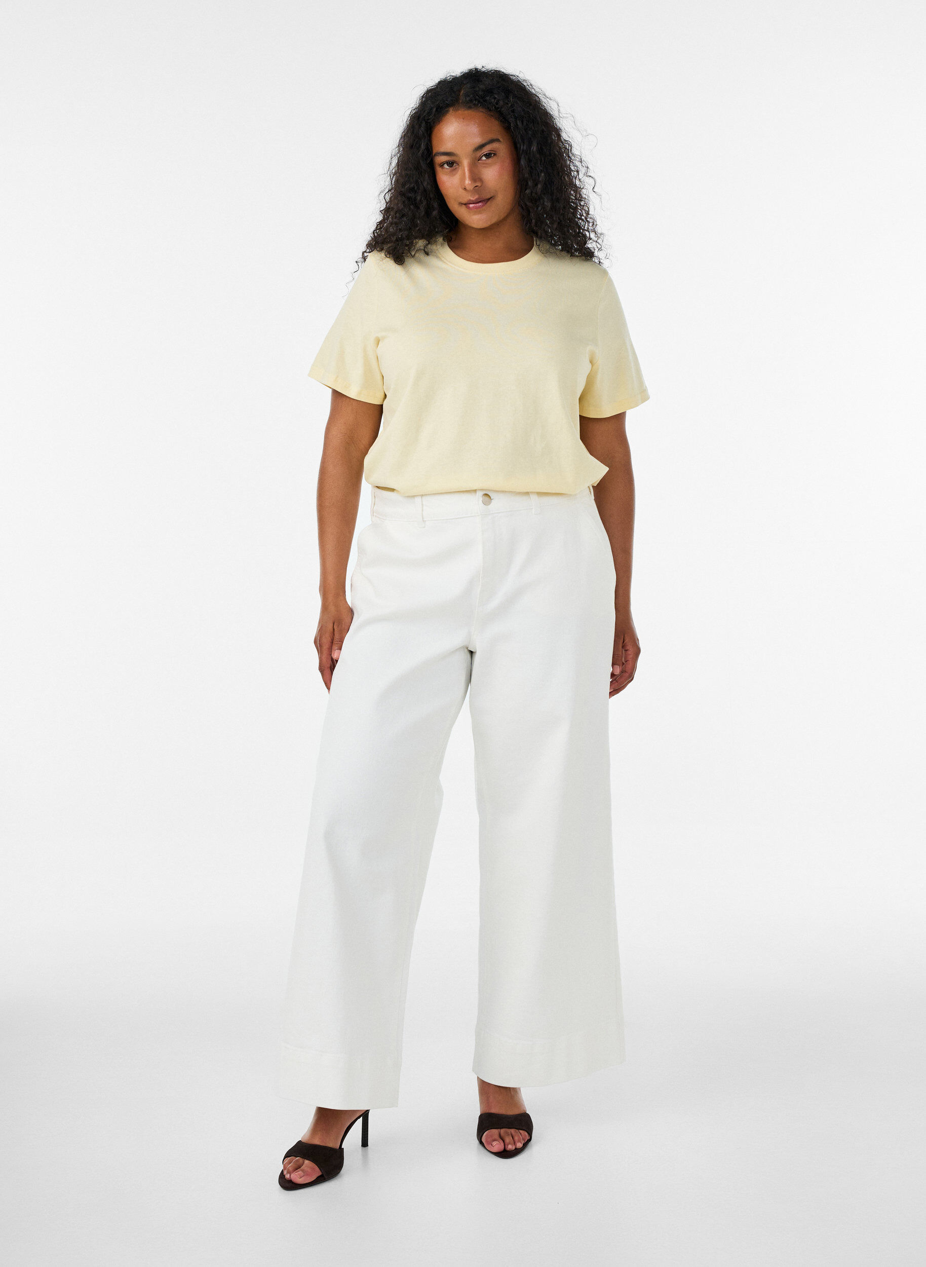 ZizzifashionBasic cotton T-shirt with round neck, Yellow, Model image number 1