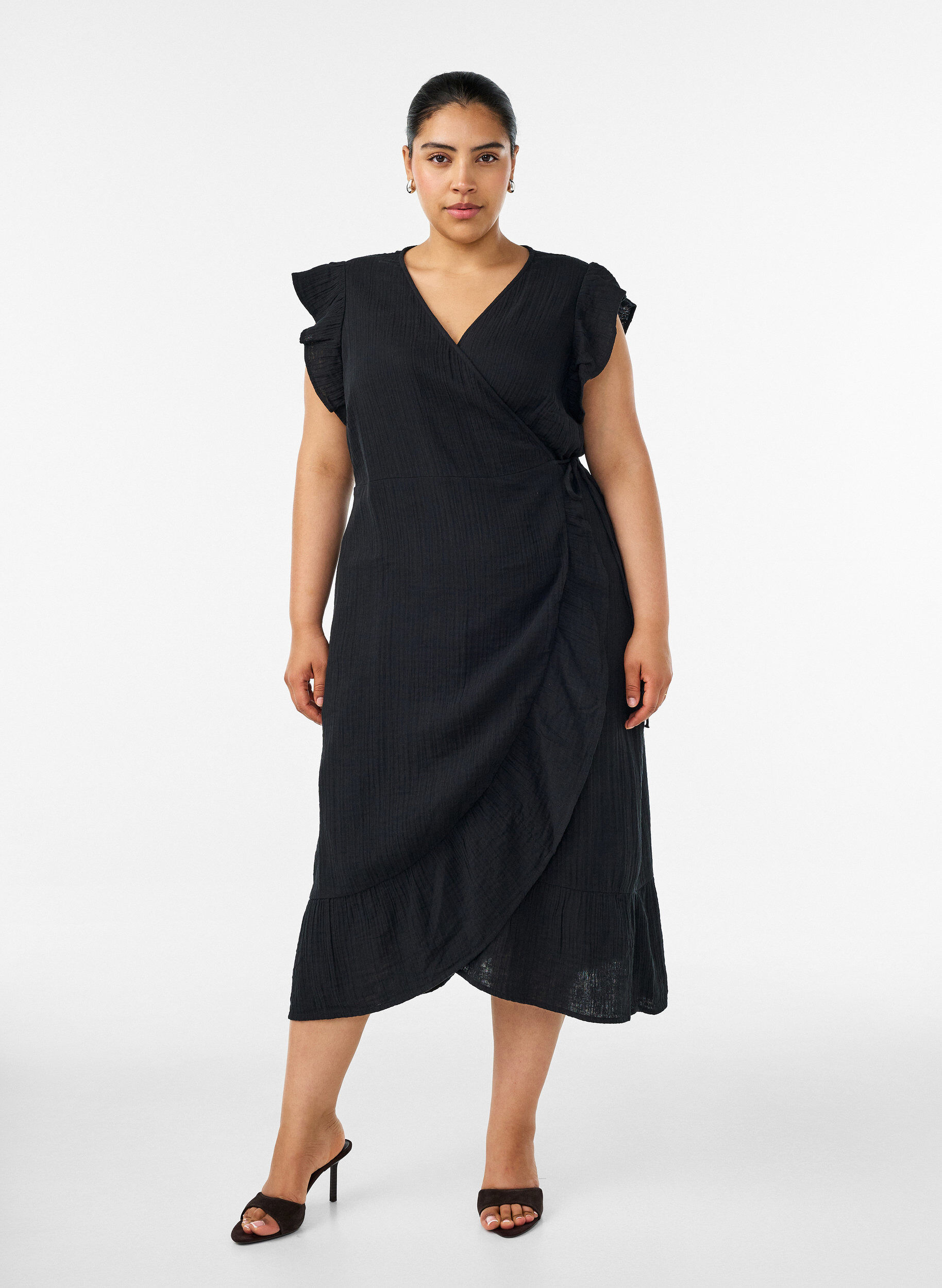 Zizzifashion Wrap dress in cotton muslin with ruffles, Black, Model image number 0