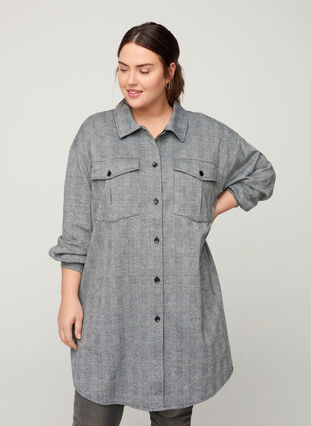Long checkered shirt with chest pockets, Black Check , Model image number 0
