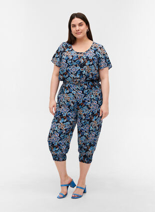 Viscose capris with print and smock detailing, Paisley AOP, Model image number 0