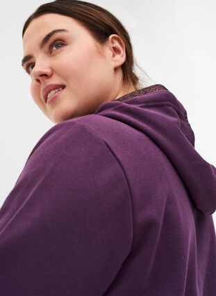 Long sweatshirt with hood and large pocket, Blackberry Wine, Model image number 2