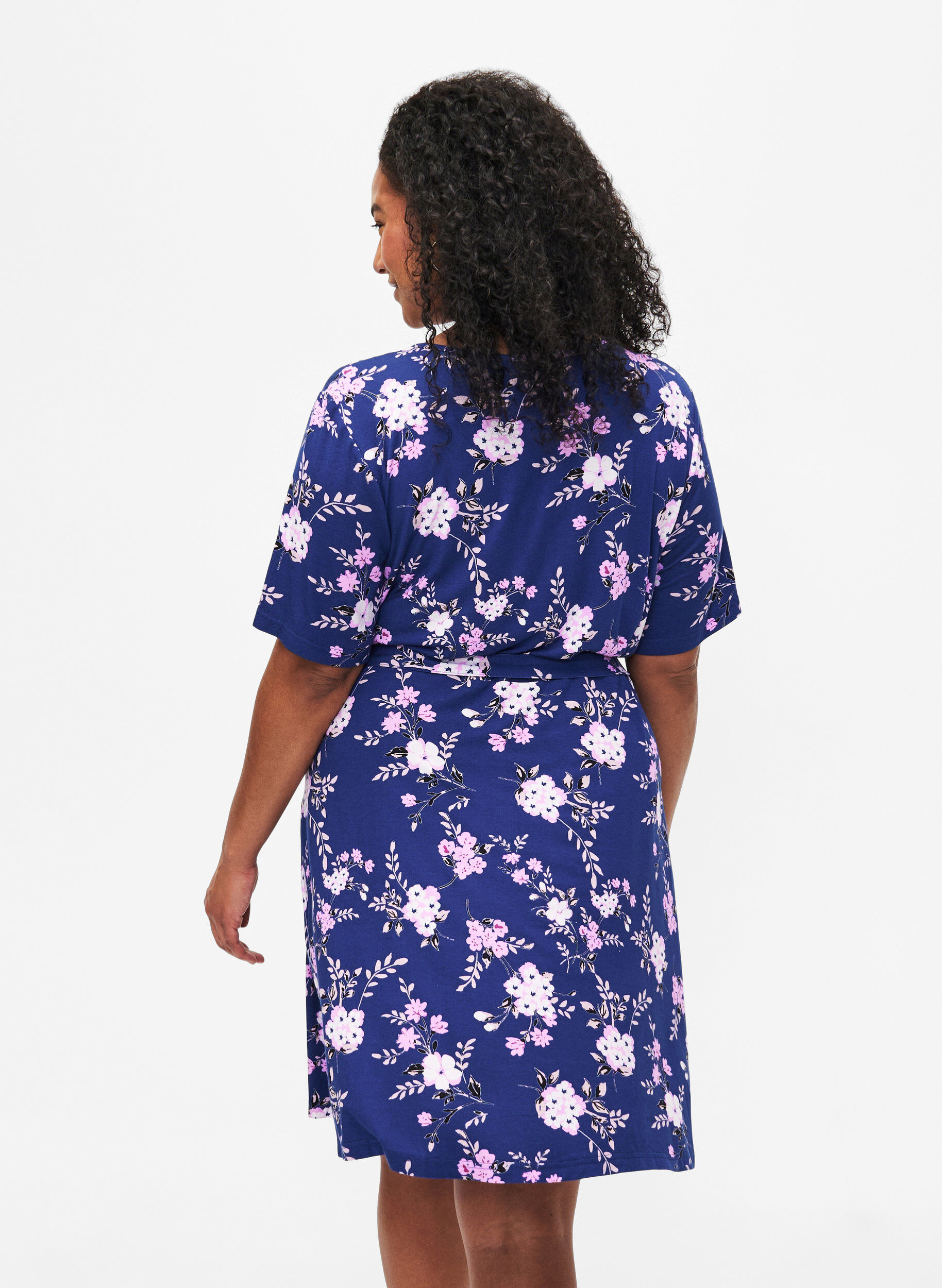 Zizzifashion Wrap dress in viscose with short sleeves, Bellwether AOP, Model image number 1