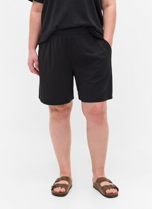 Loose shorts with pockets, Black, Model image number 2