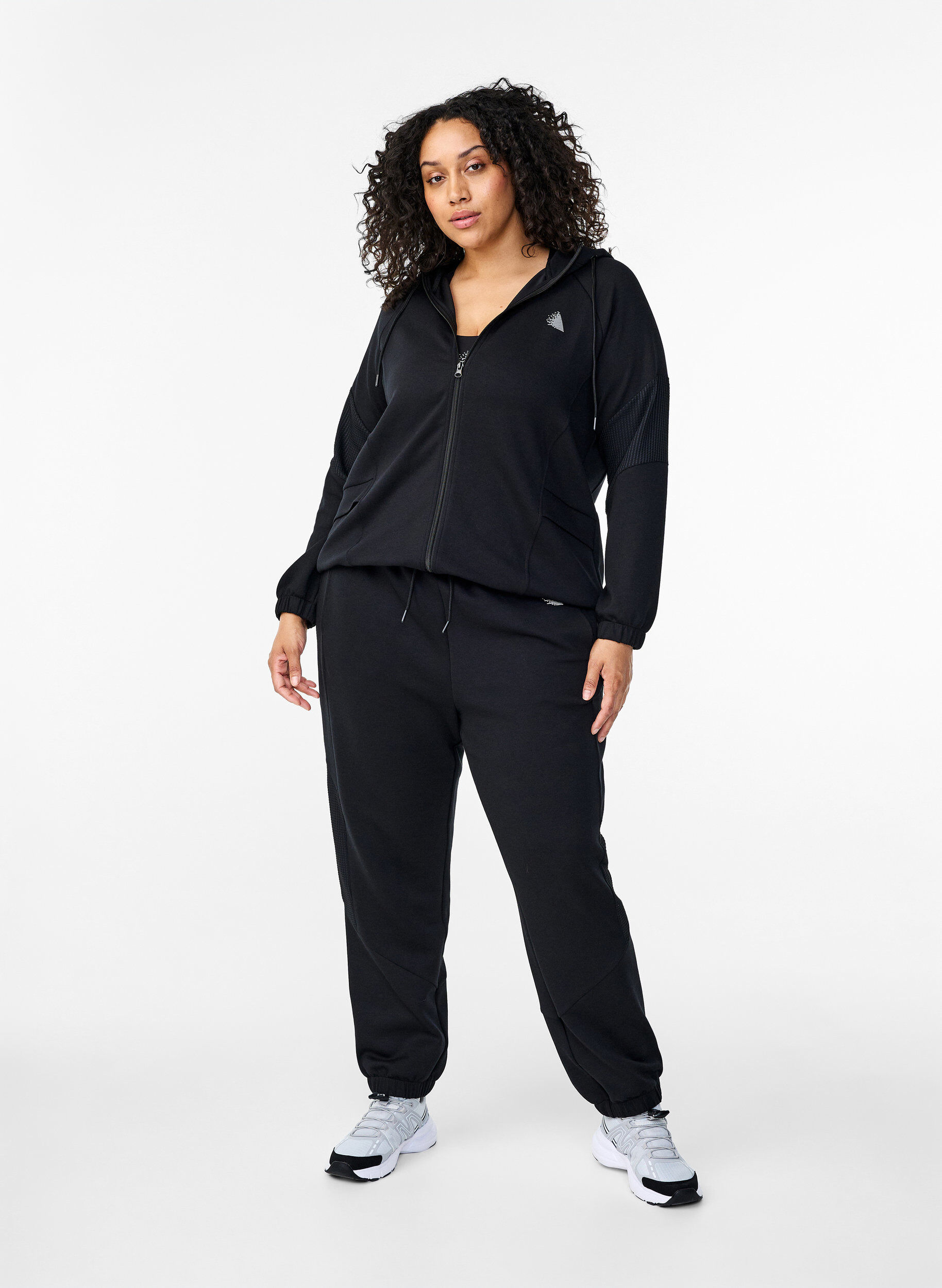 Zizzifashion Sweatpants with textured detail, Black, Model image number 3