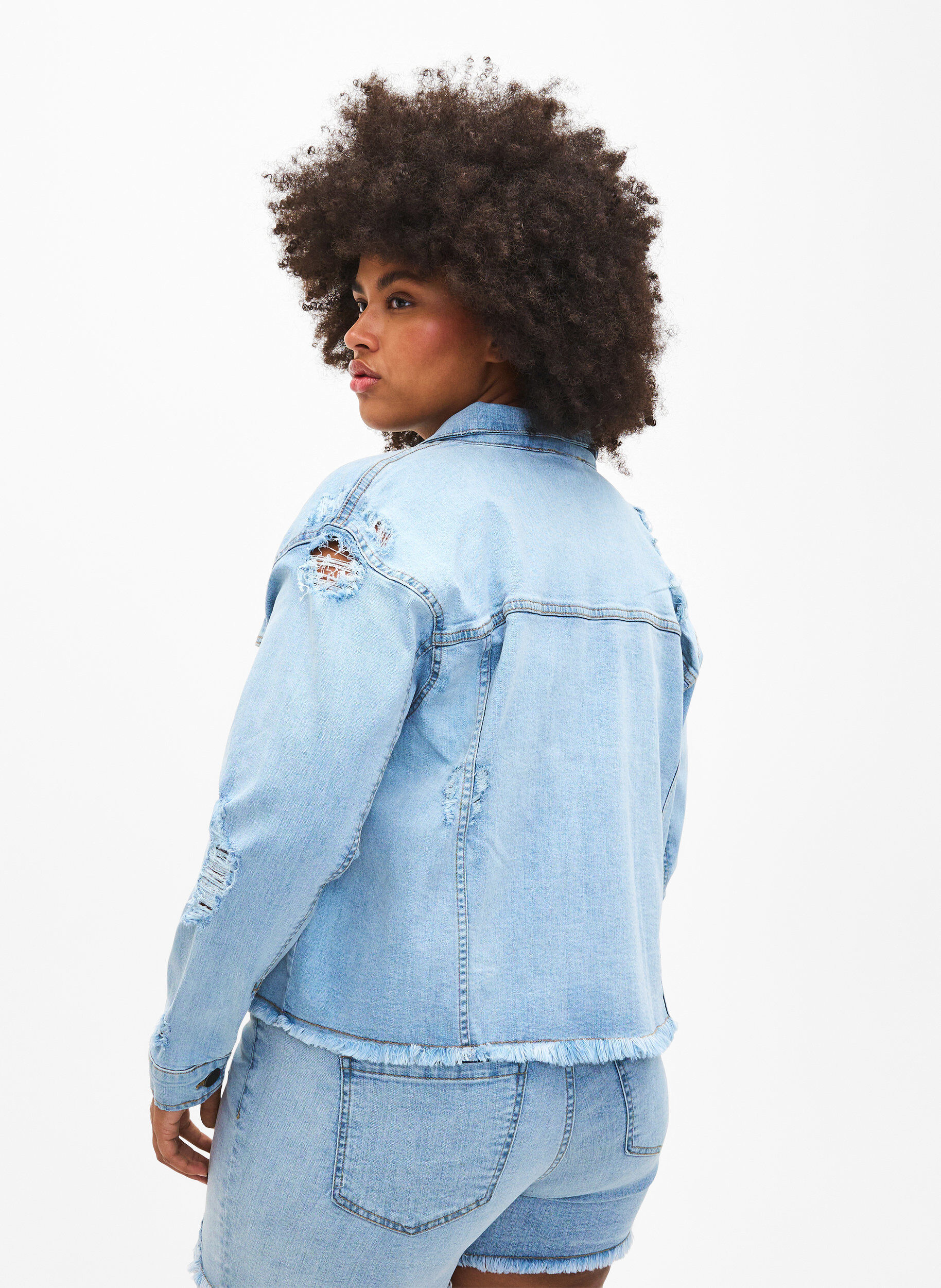 Zizzifashion Short denim jacket with distressing details, Light Blue Denim, Model image number 1