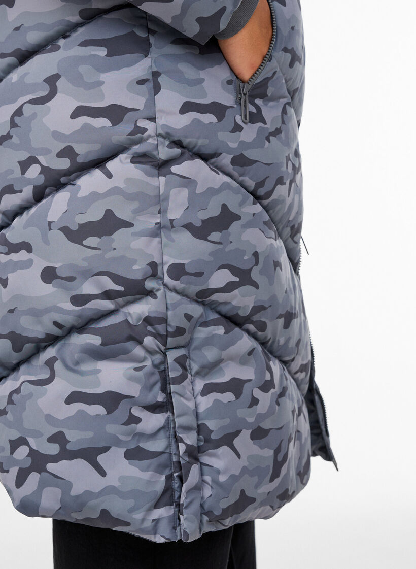 Long camouflage puffer jacket, Dark Grey, Model image number 4