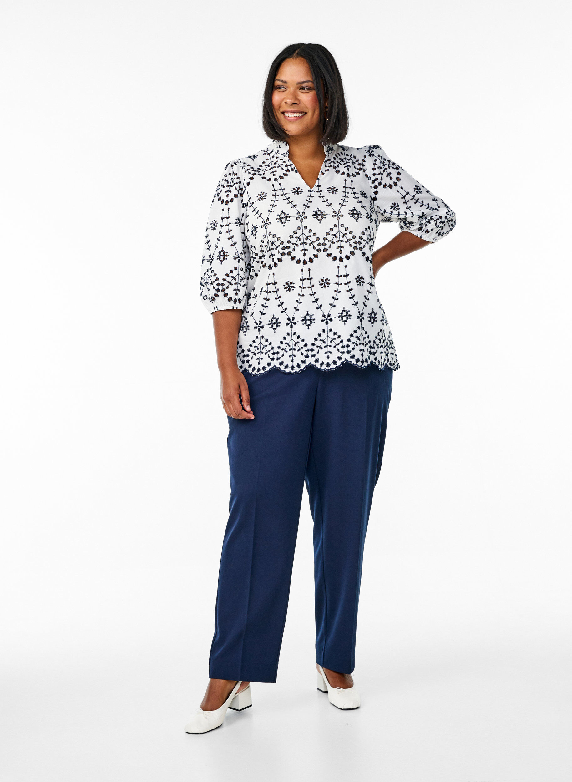 Zizzifashion 3/4 sleeve blouse with contrast broderie anglaise, White, Model image number 1