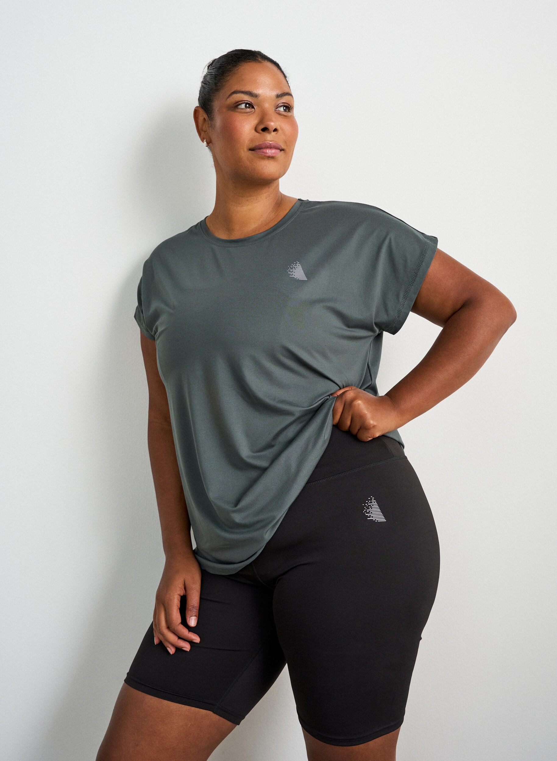 Solid-coloured training T-shirt, Green, Model