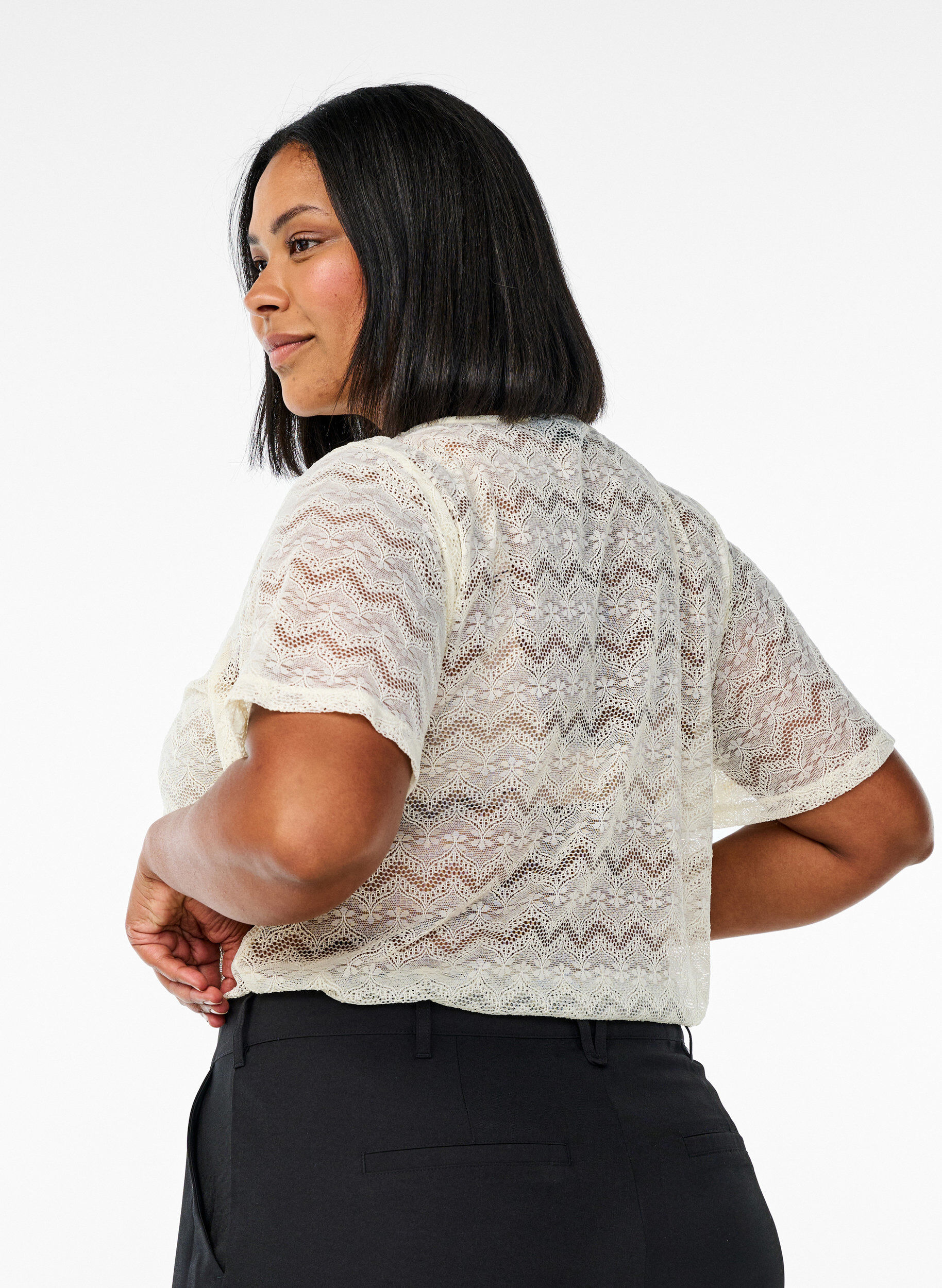 Zizzifashion Lace blouse with short sleeves and scalloped hem, Vanilla, Model image number 2