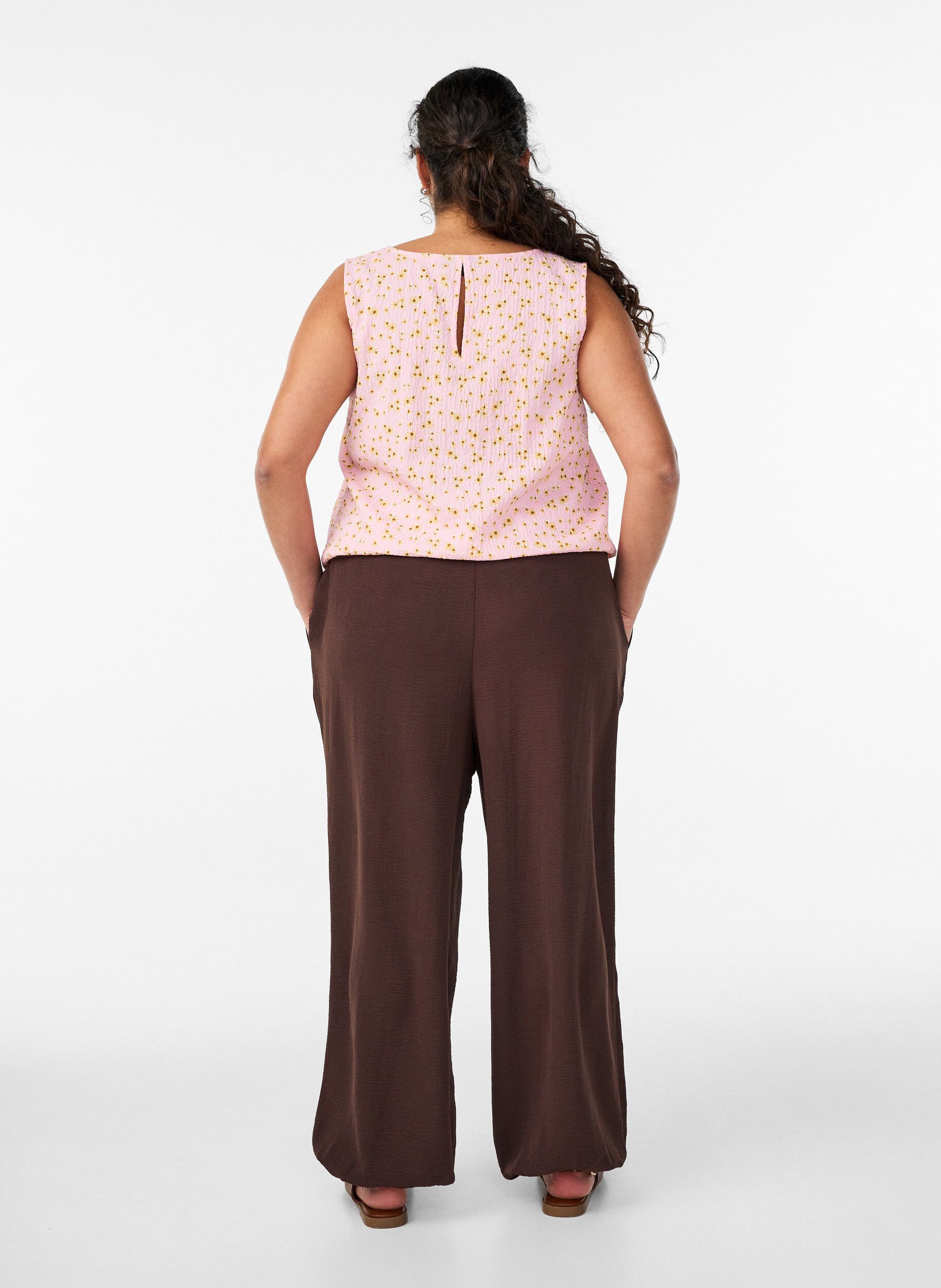 Zizzifashion High-waisted balloon trousers, Brown, Model image number 1